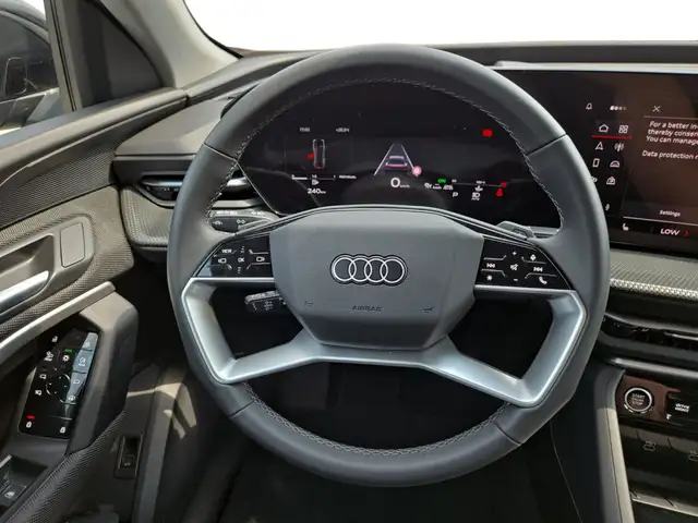 Audi Q5 view 13