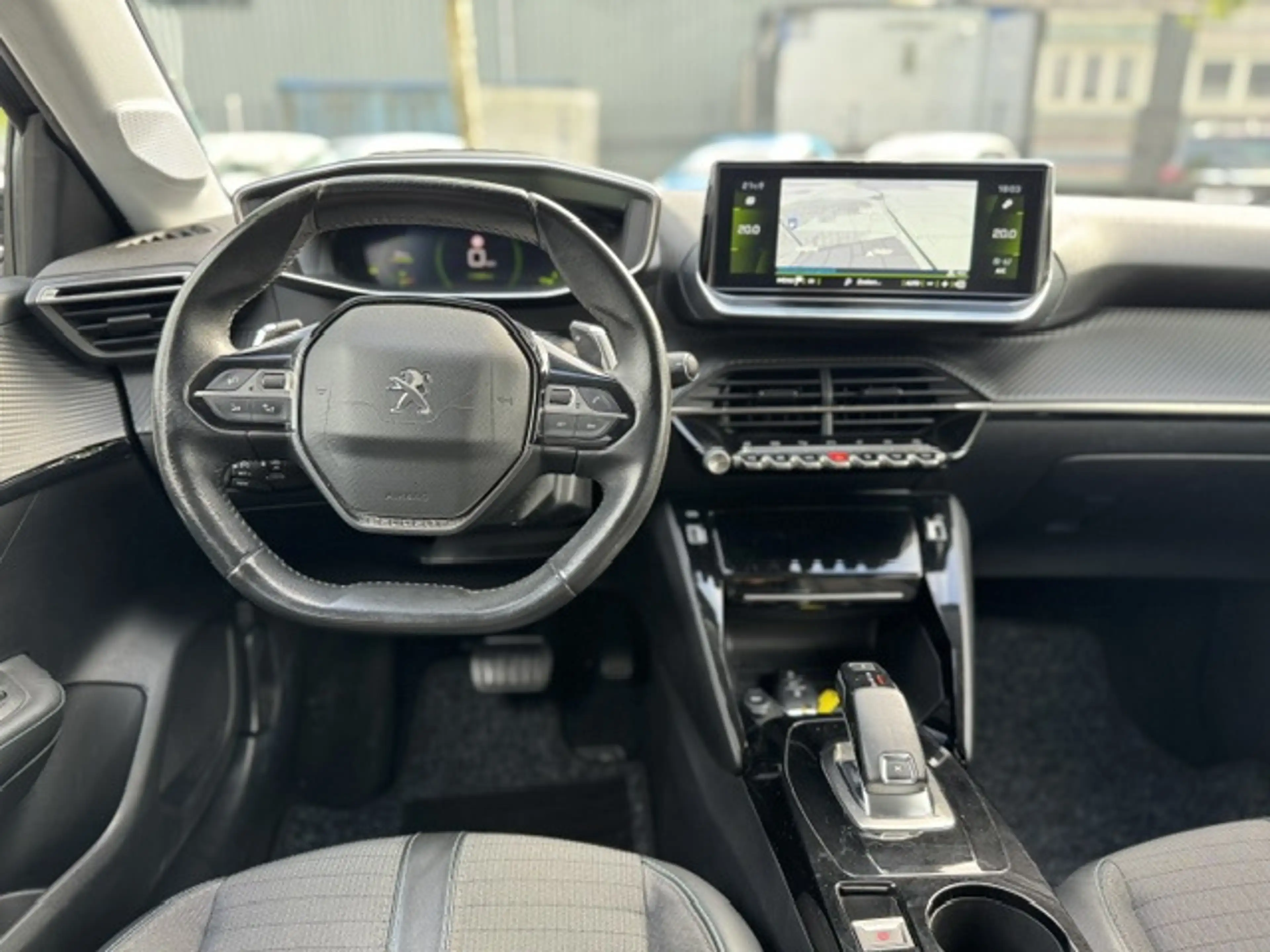 Peugeot 208 Luxe Allure Business |Automaat|Stoelverw| APK tot — photo 13