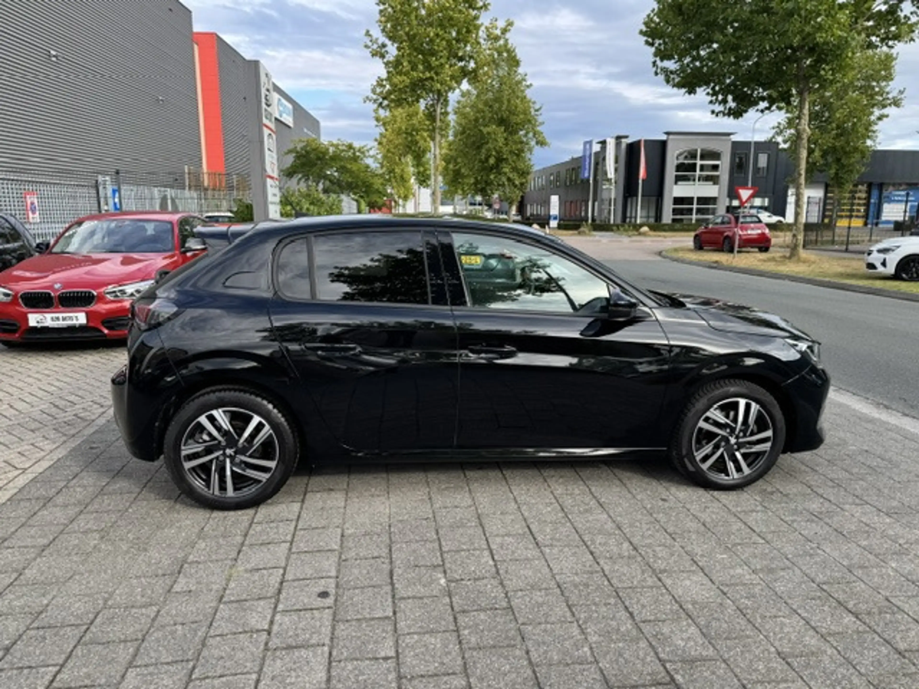 Peugeot 208 Luxe Allure Business |Automaat|Stoelverw| APK tot — photo 8