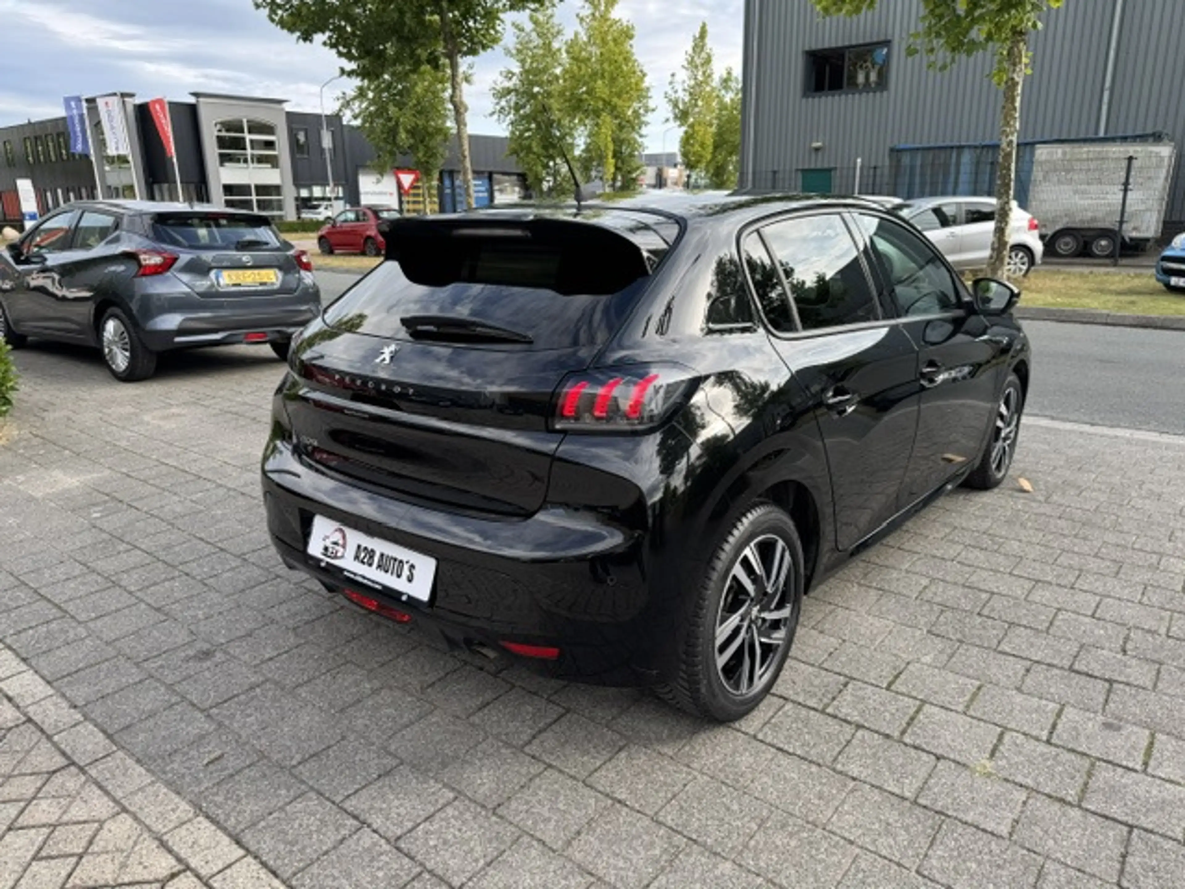 Peugeot 208 Luxe Allure Business |Automaat|Stoelverw| APK tot — photo 7
