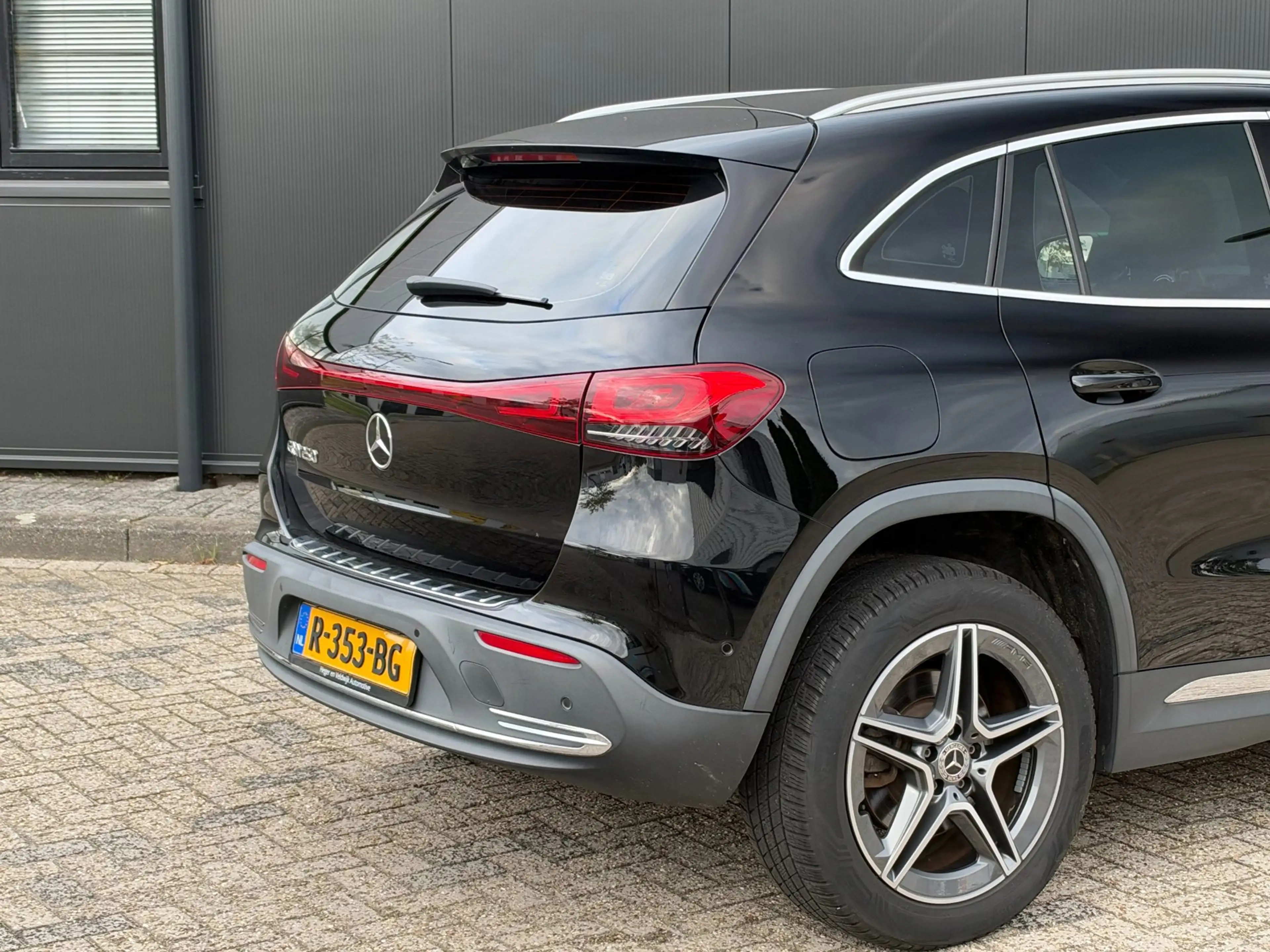 Mercedes-Benz EQA 250 Luxury Line 67 kWh | 97 % SOH | AMG 18'' | Camera — photo 15