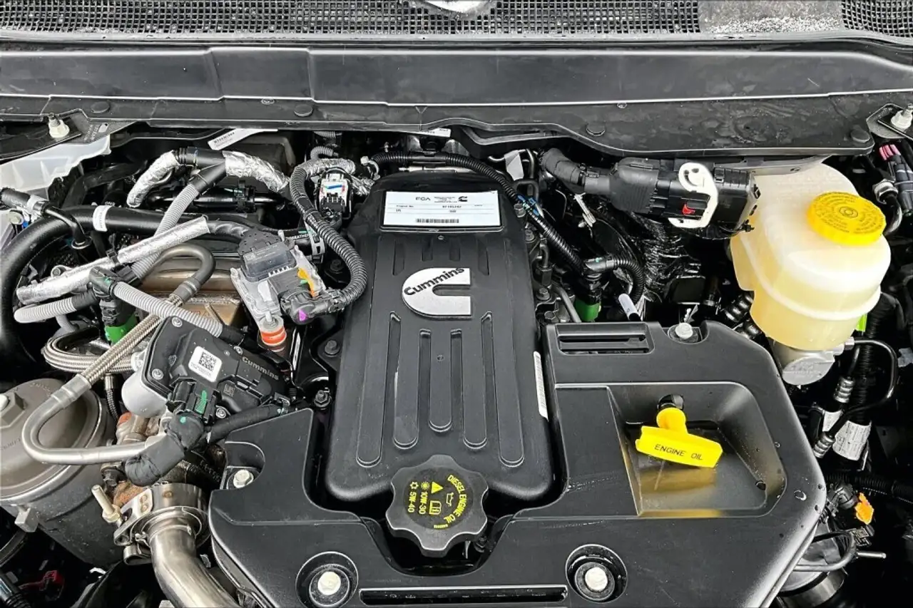 RAM 3500 снимка RAM 3500