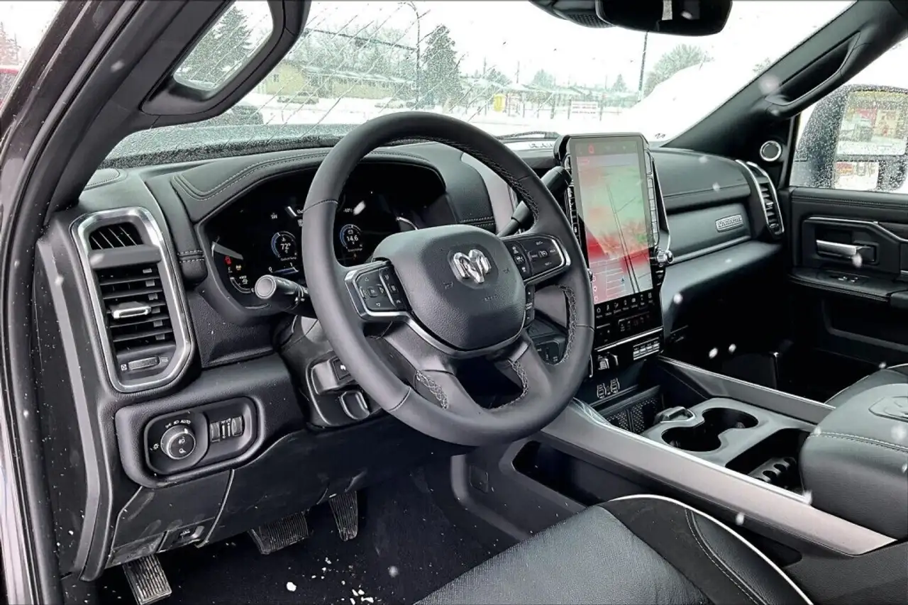 RAM 3500 снимка RAM 3500