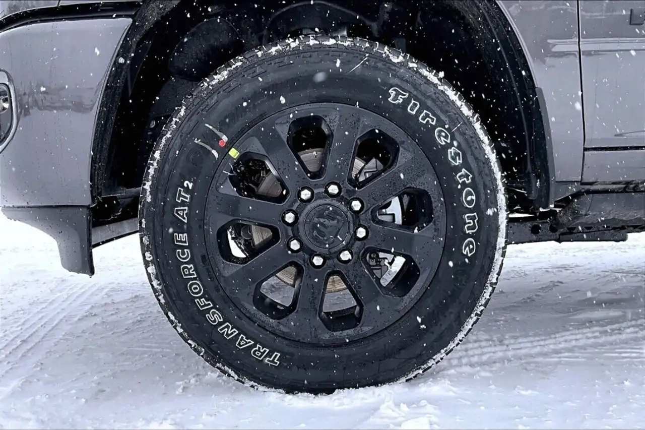 RAM 3500 снимка RAM 3500