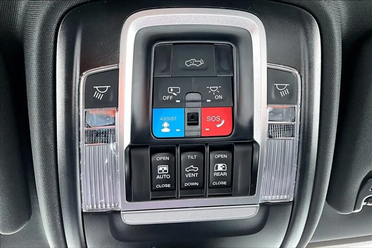 RAM 3500 снимка RAM 3500