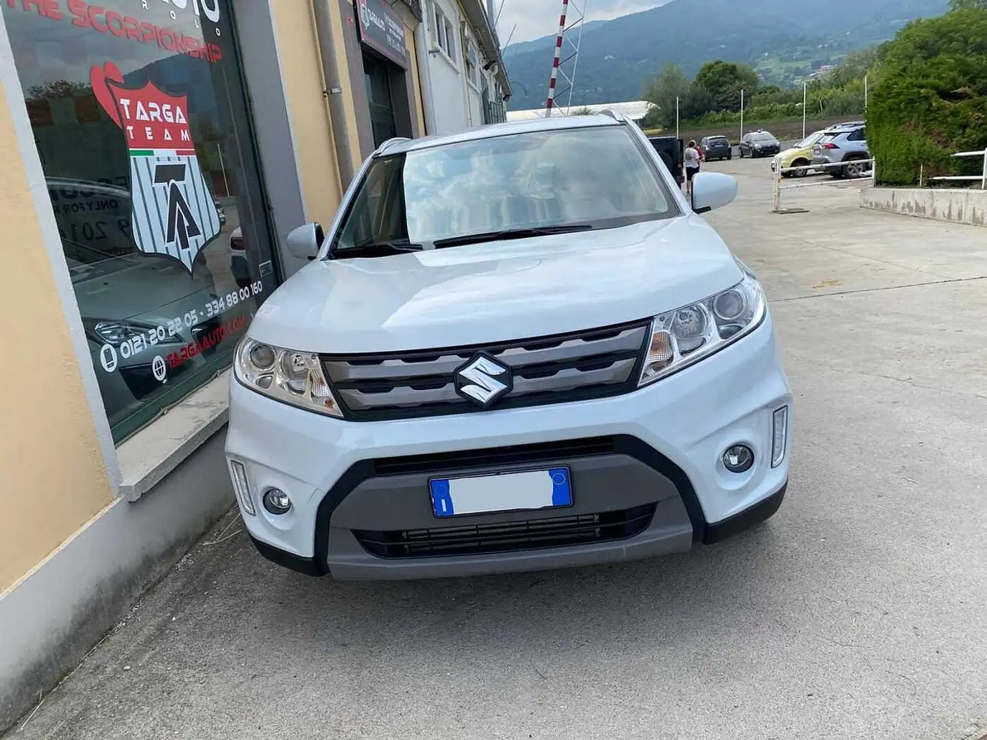 Suzuki Vitara 1.6 DDiS V-Top Weiß - 2