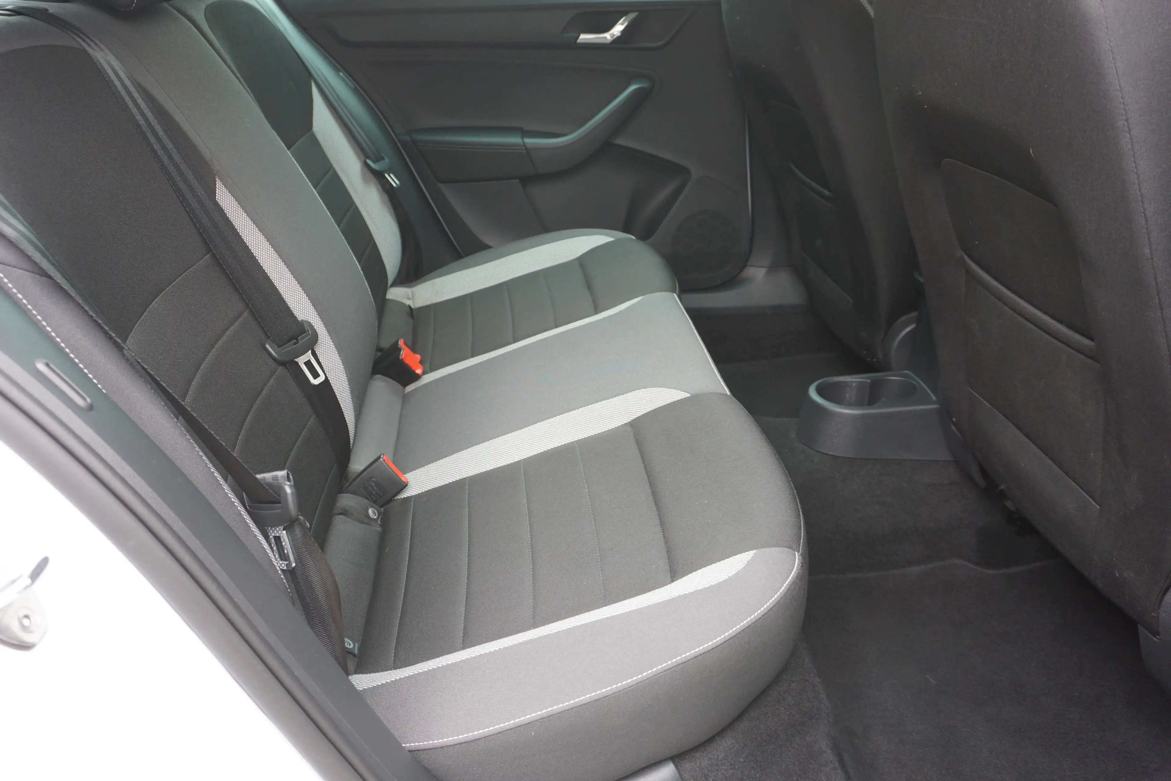 Skoda Rapid/Spaceback Rapid 1.2 TSI Benzine Automaat-Navi-Airco-PDC-Cruise-Garantie — photo 10