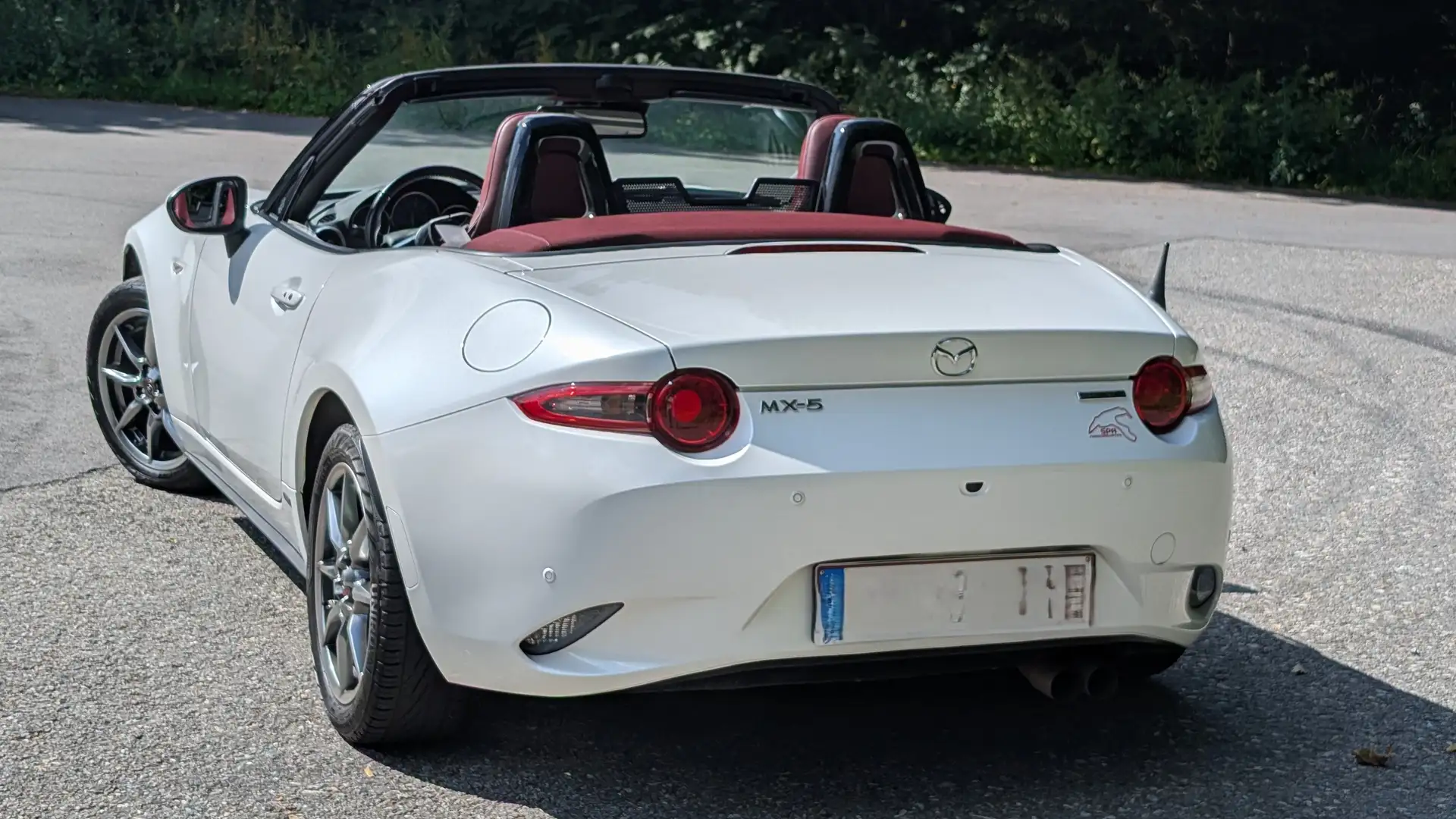 Mazda MX-5 MX-5 "100 Years" 1.5i Skyactiv-G Skycruise (EU6d) Bílá - 2