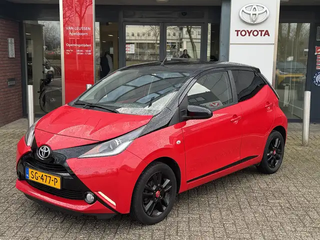 Toyota Aygo X X-CITE BI-TONE PRIVACY GLASS NAVI 15'' LM-VELGEN C