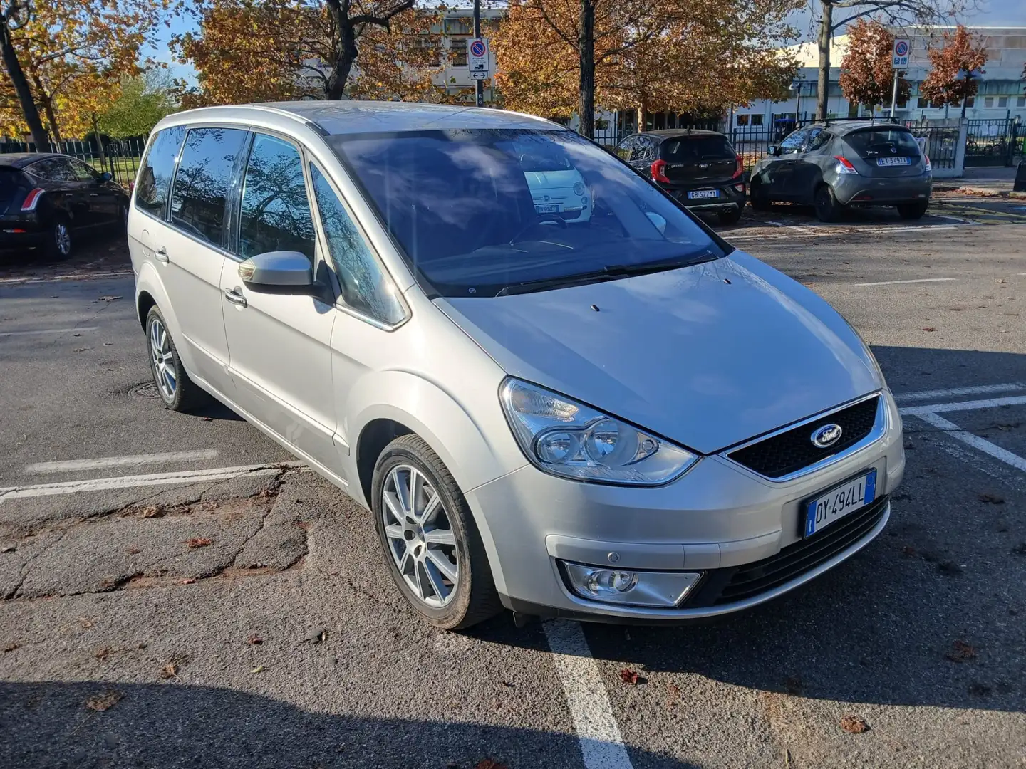 Ford Galaxy 2.0 tdci Titanium dpf - 1