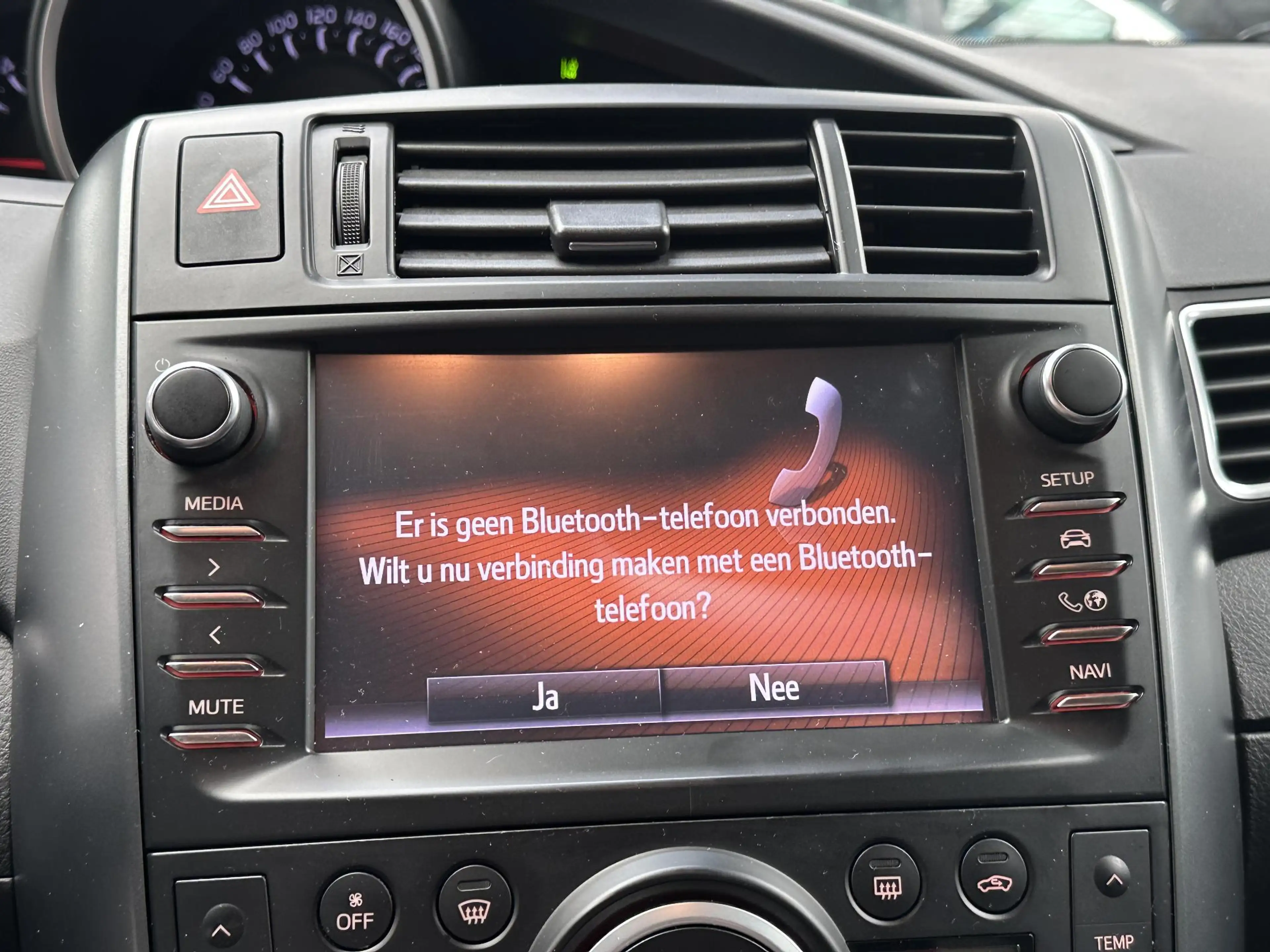 Toyota Verso 1.6 VVT-i Dynamic — photo 14