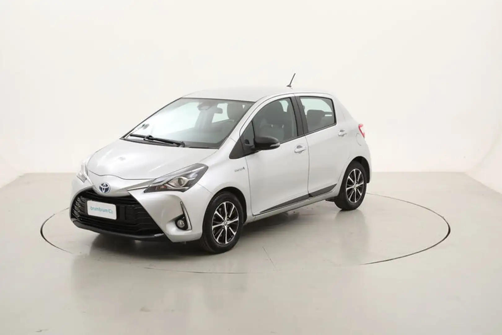 Toyota Yaris Hybrid Active 1.5 Full Hybrid 101CV Argento - 1