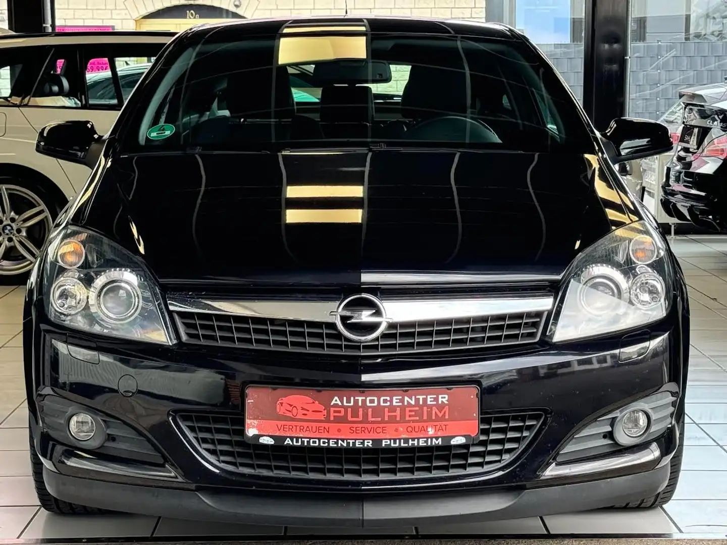 Opel Astra Automatik°Klimaaut°BI-XEN°RECARO°STZHG Schwarz - 2
