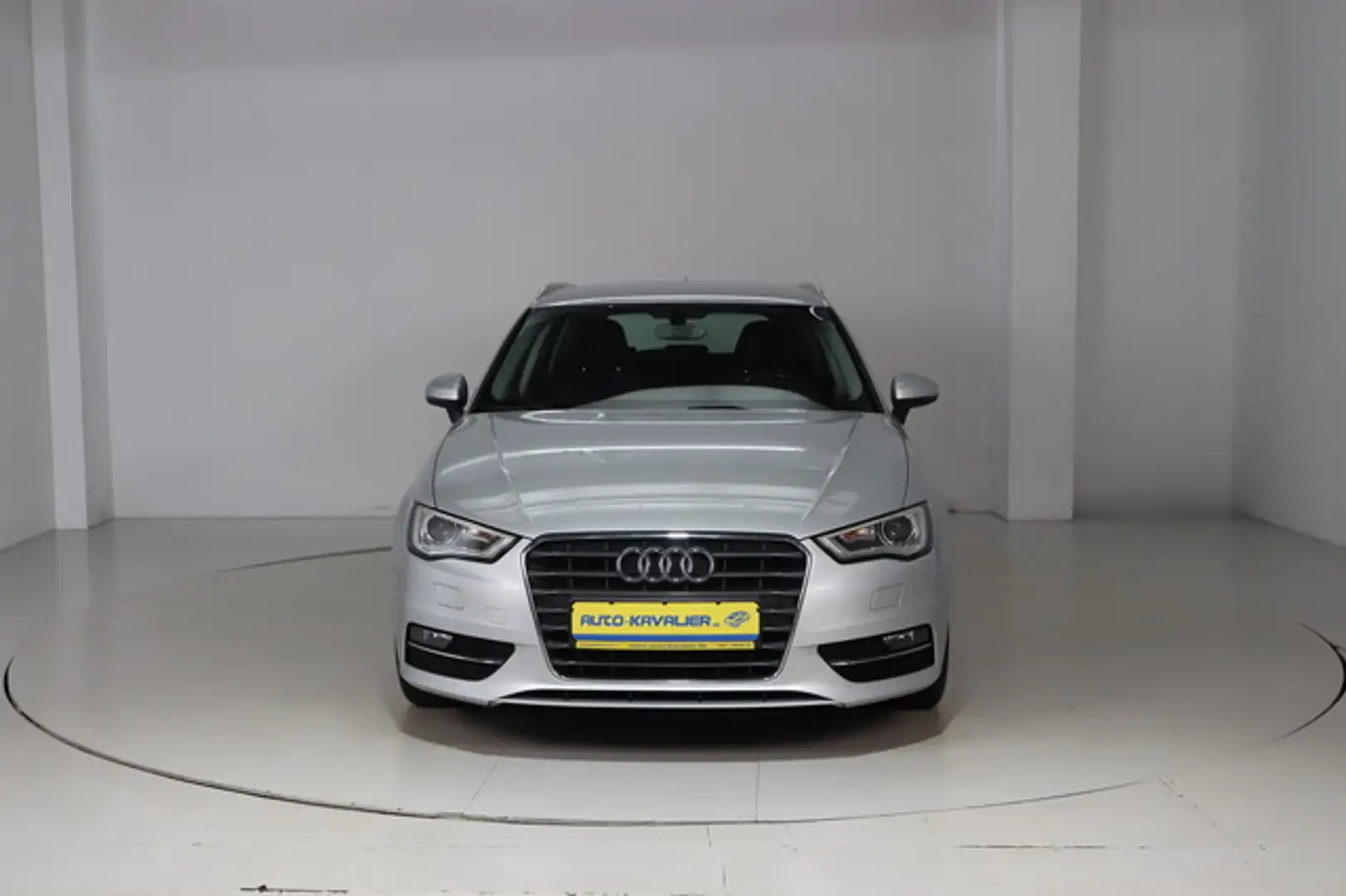 Audi A3 1.4 TFSI Ambiente Sportback * Navi * Bi-Xenon Plateado - 2