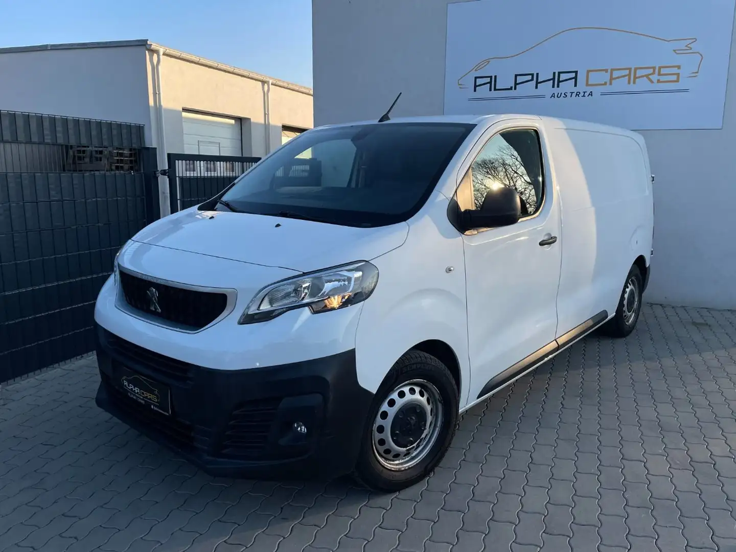 Peugeot Expert Premium Kasten L2H1 1.6 BlueHDI 95 Weiß - 2