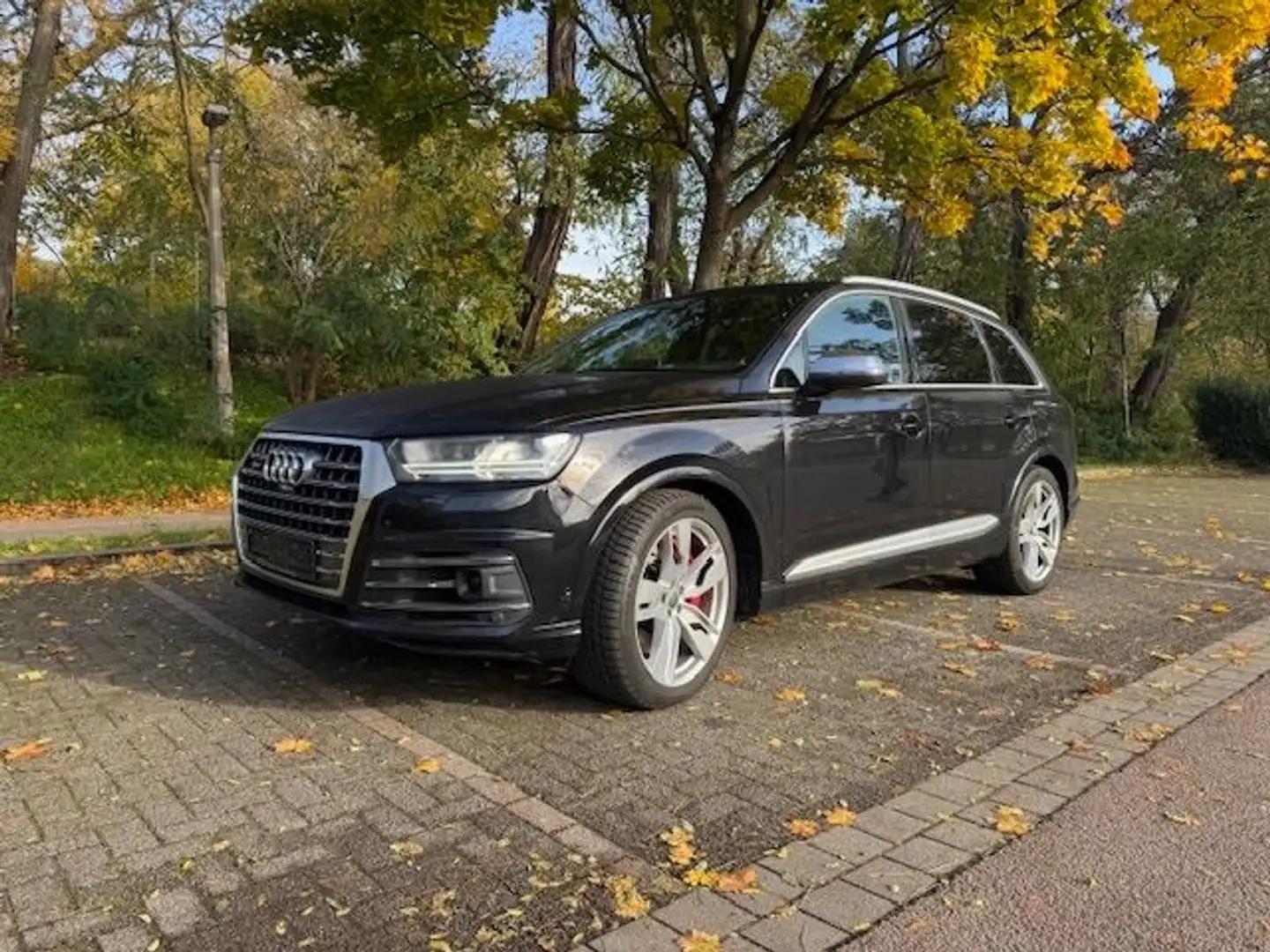 Audi SQ7 4.0 TDI quattro S Line*7Sitze*Panorama*LED Schwarz - 1