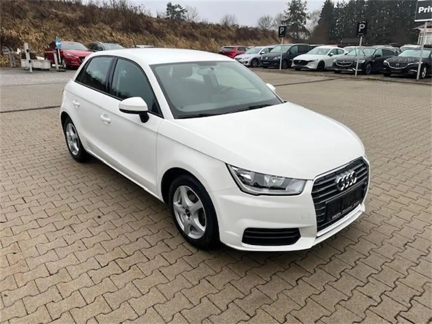 Audi A1 SB 1,0 TFSI intro Weiß - 2