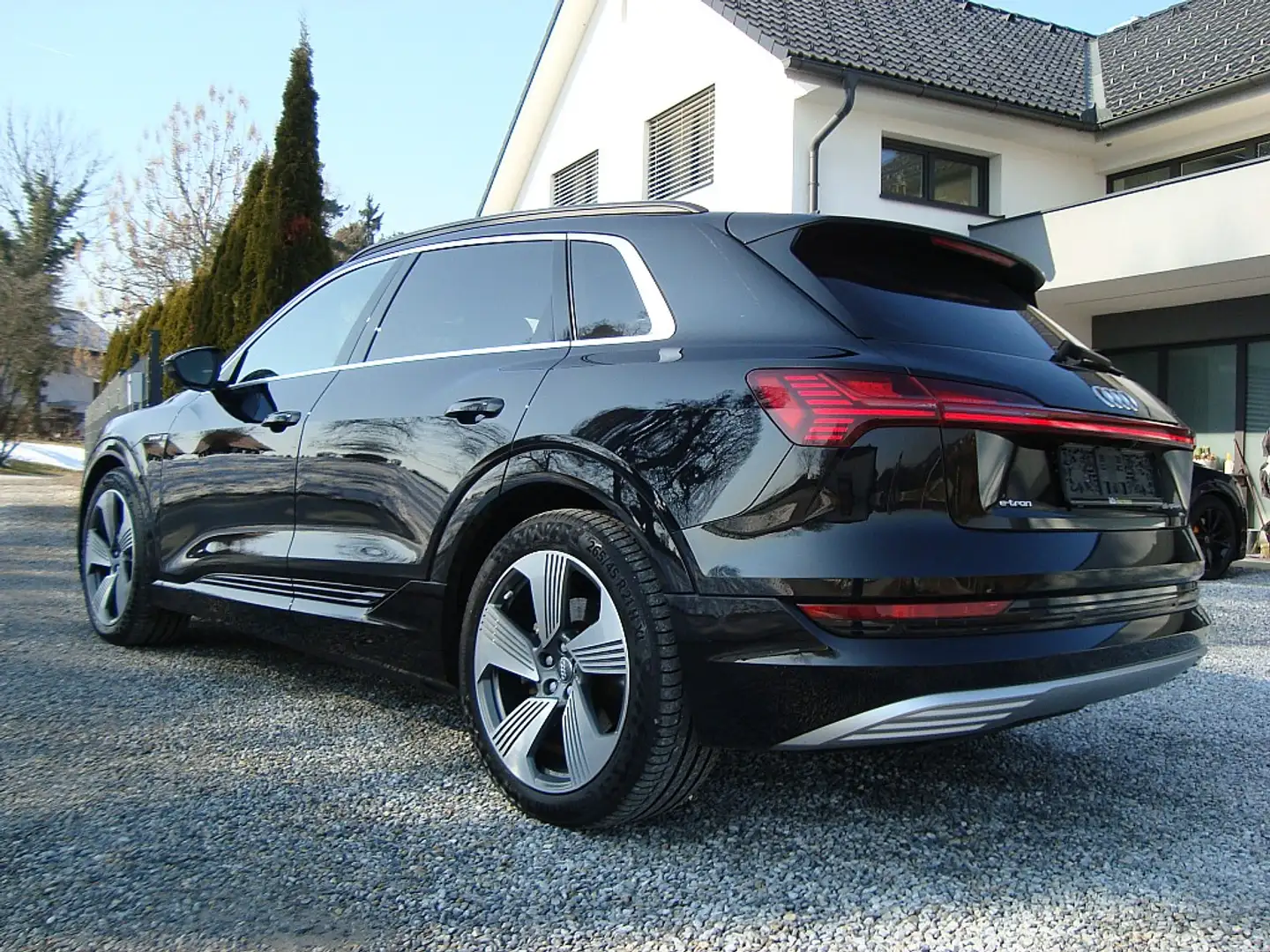 Audi e-tron 55 quattro 95kWh Advanced Mega Voll TOP !! Zwart - 1