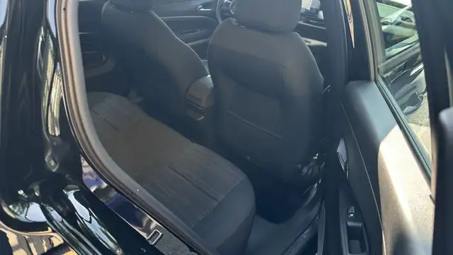 Jeep Avenger view 5
