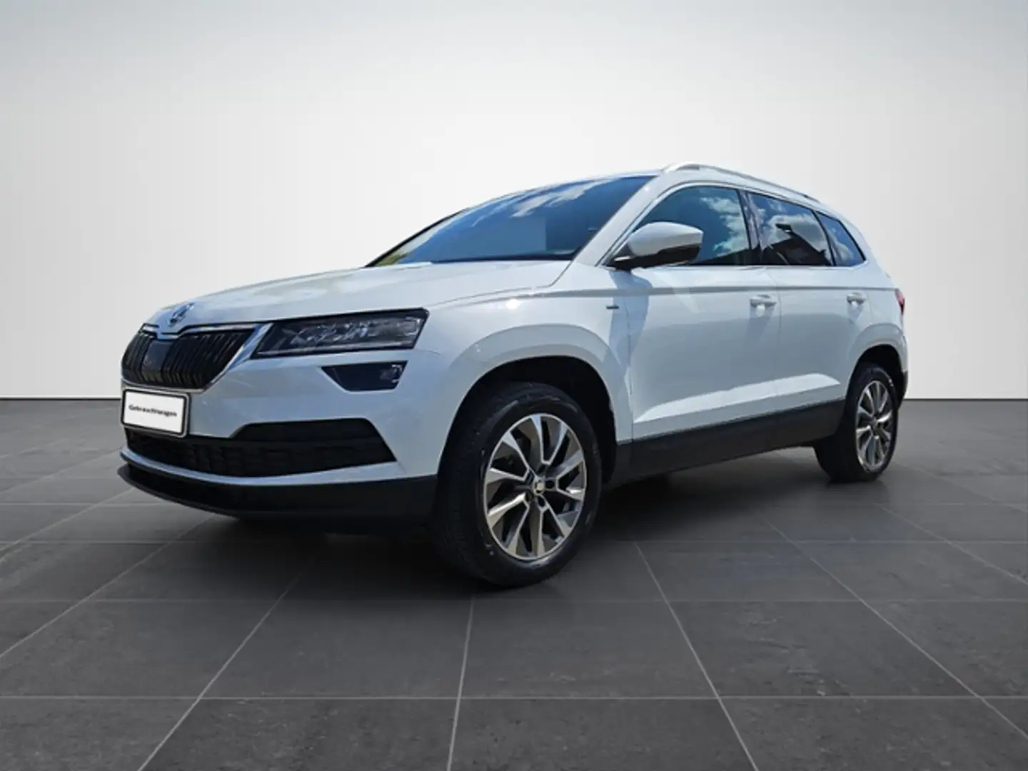 Skoda Karoq 2.0 TDI Clever Panorama Sitzheizung Navi Weiß - 2