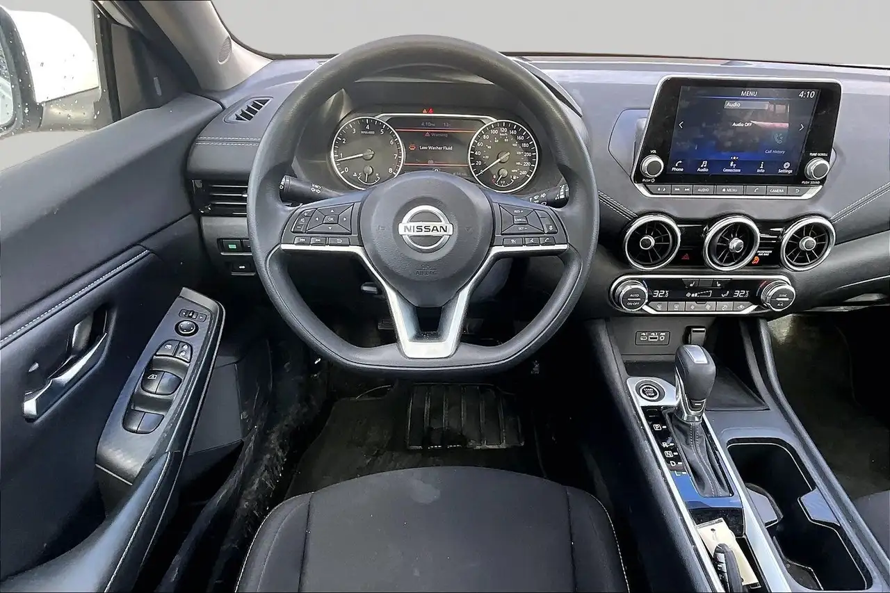 Nissan Sentra photo Nissan Sentra