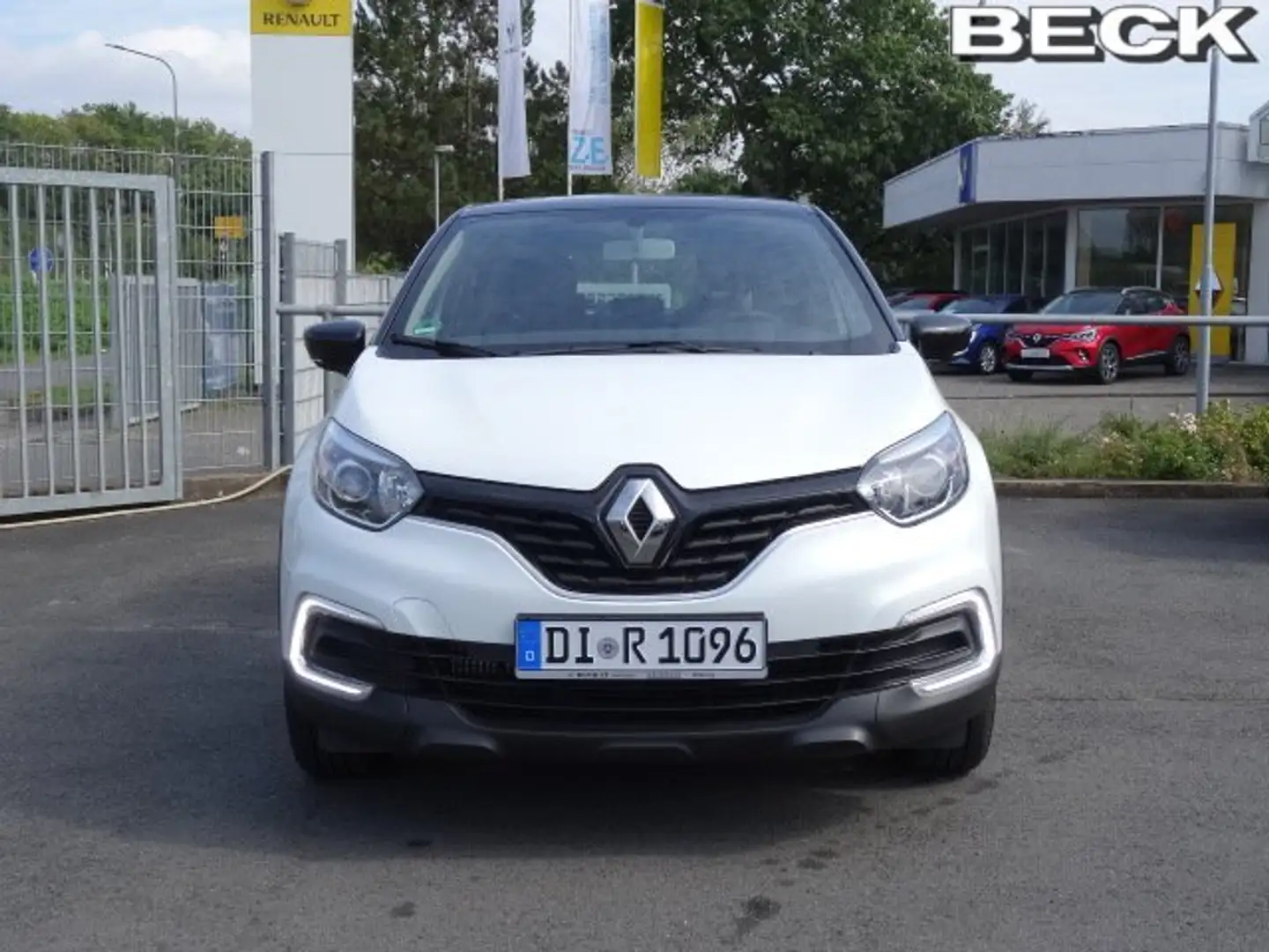 Renault Captur Limited TCe 90 | Klima,Navi,BT,LED-Tagf.,Alu,USB,M Weiß - 2