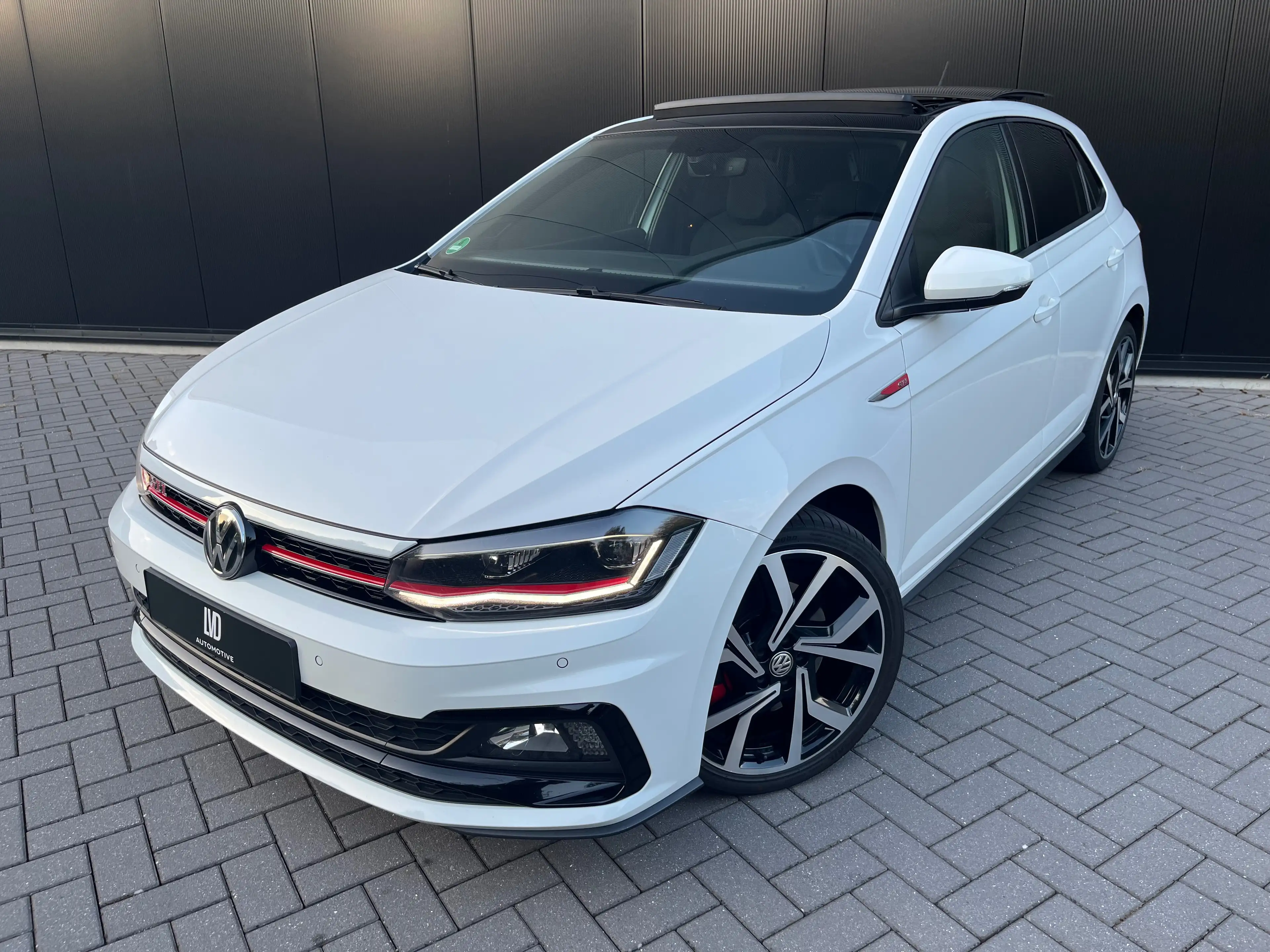 Volkswagen Polo GTI 2.0 TSI 250PK PANO VIRTUAL ACC BLIND SPOT KEYLESS