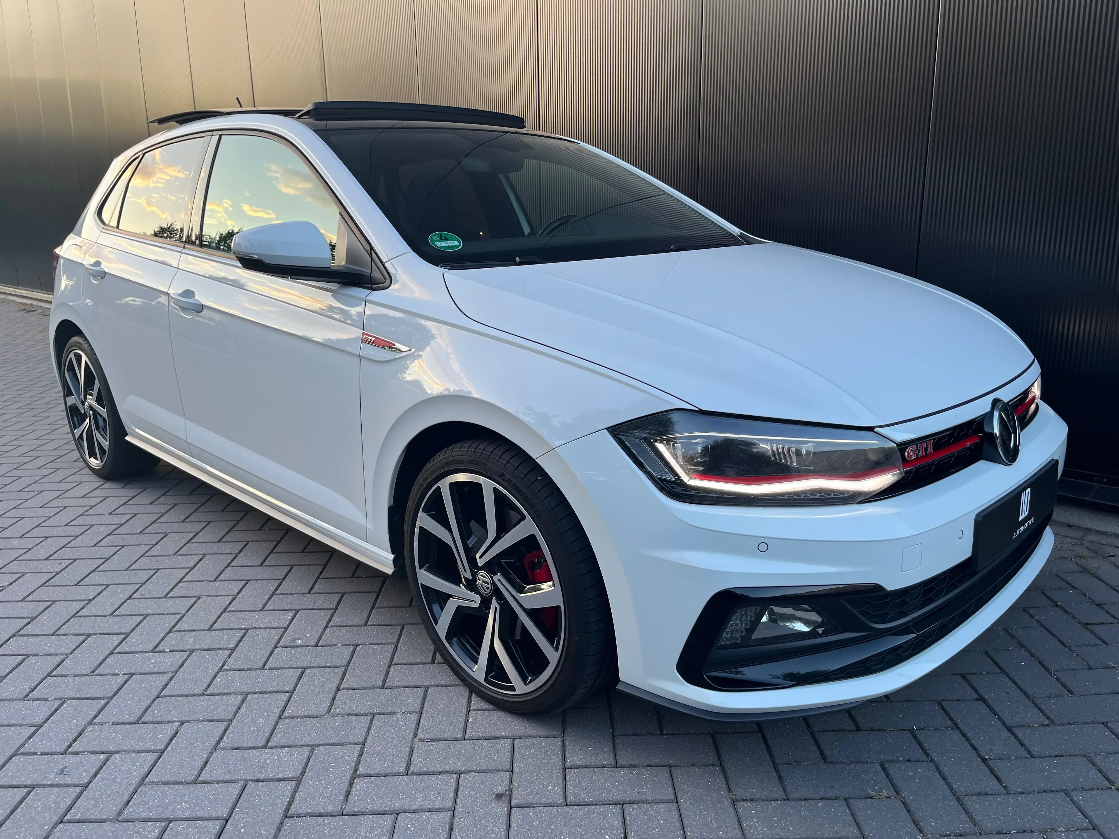 Volkswagen Polo GTI 2.0 TSI 250PK PANO VIRTUAL ACC BLIND SPOT KEYLESS — photo 8
