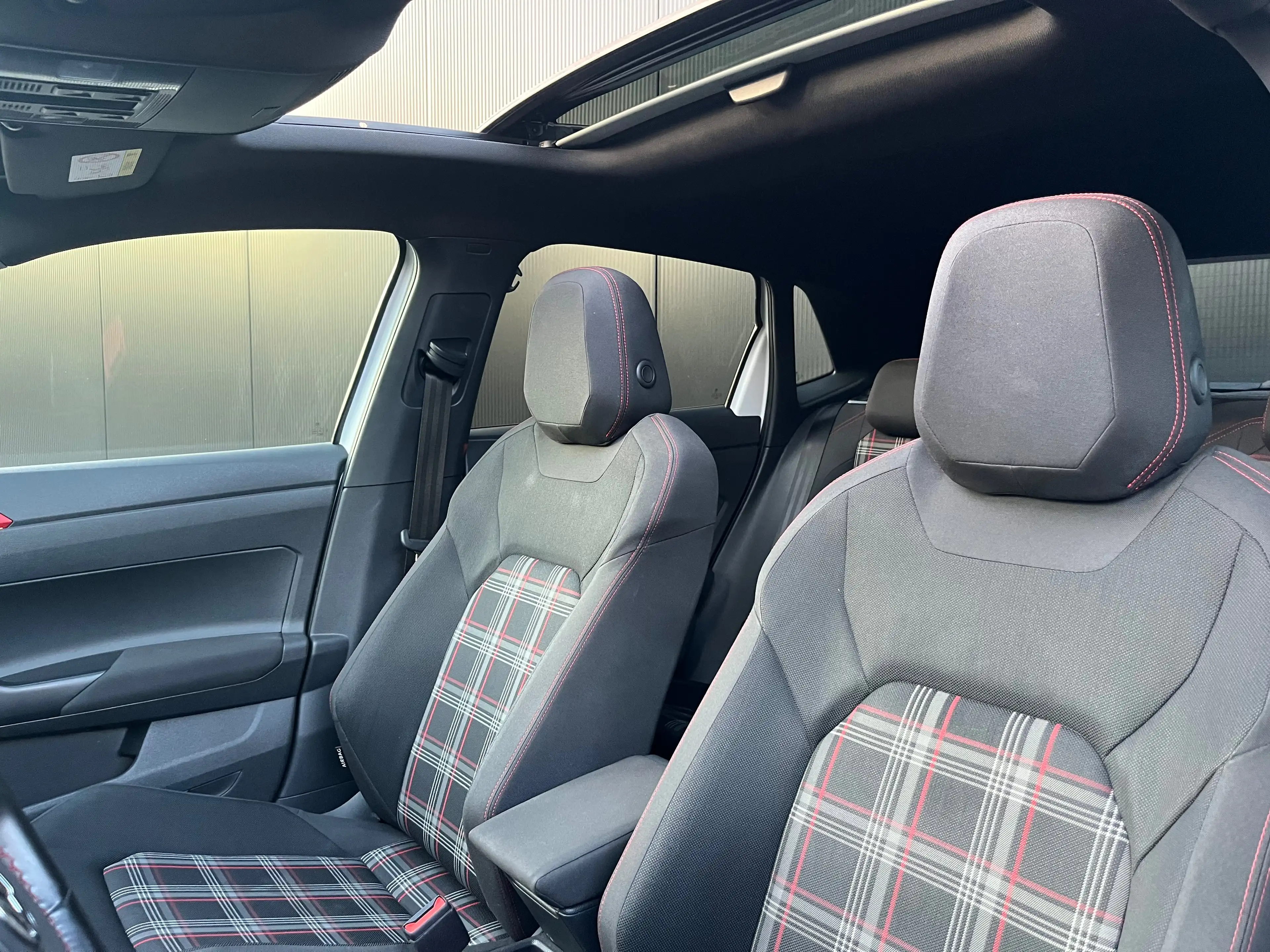 Volkswagen Polo GTI 2.0 TSI 250PK PANO VIRTUAL ACC BLIND SPOT KEYLESS — photo 7