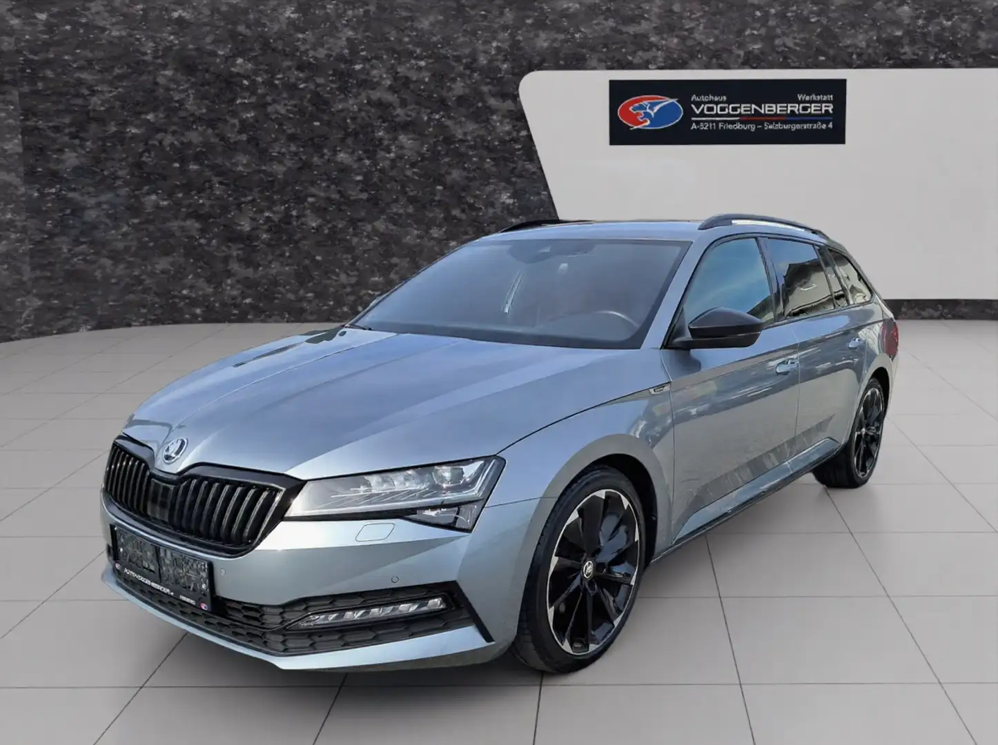 Skoda Superb Kombi Sportline DSG ACC*SH*el.Heckklappe*... Grau - 1