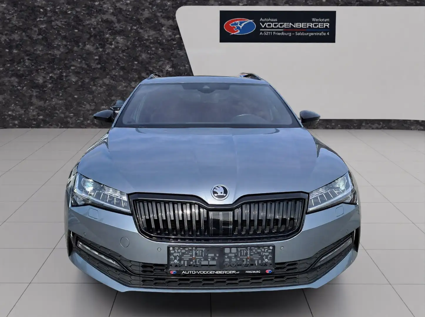 Skoda Superb Kombi Sportline DSG ACC*SH*el.Heckklappe*... Grau - 2