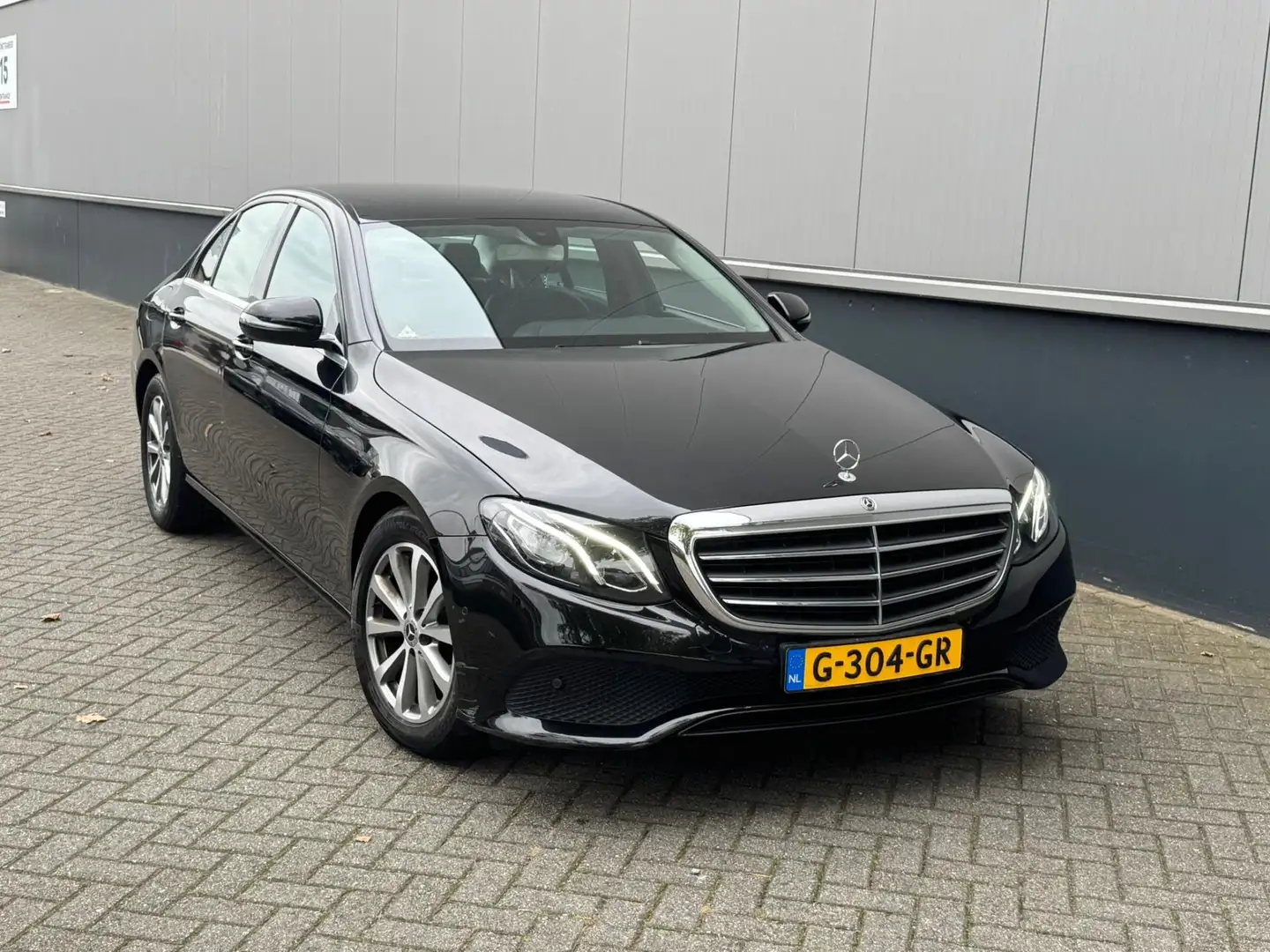 Mercedes-Benz E 200 d Nieuwe Apk NAP Camera Nav Schwarz - 2