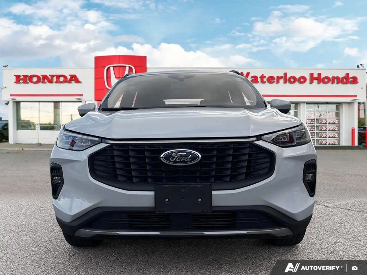 Ford Escape снимка Ford Escape
