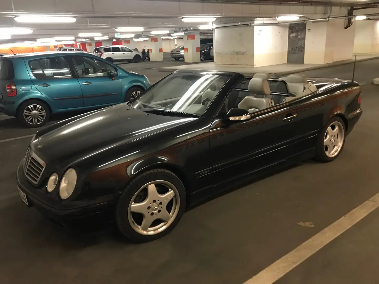 Mercedes-Benz CLK 200 CLK Cabrio 200 Kompressor Elegance Noir - 1