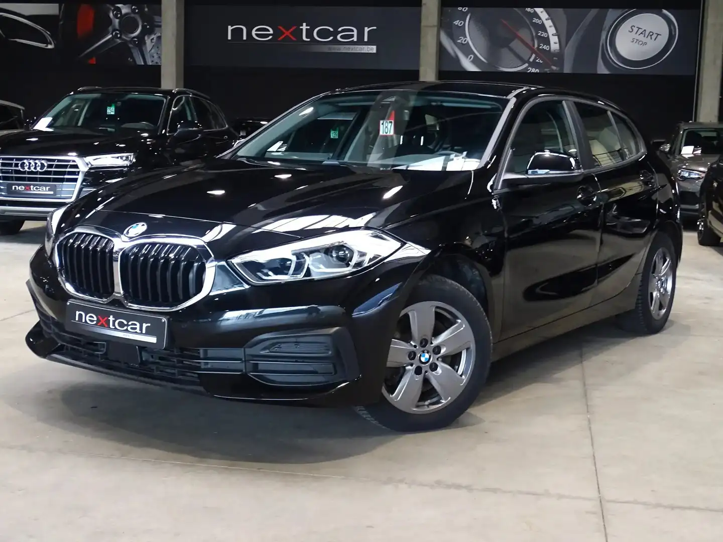 BMW 116 d Hatch New *LED-NAVI PRO-CRUISE-PARKING-EURO6d* Zwart - 1