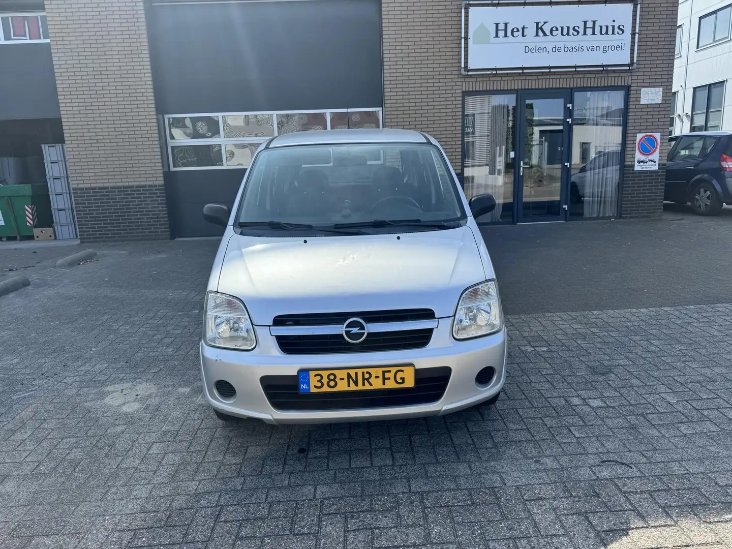 Opel Agila 1.2-16V Essentia Grijs - 2