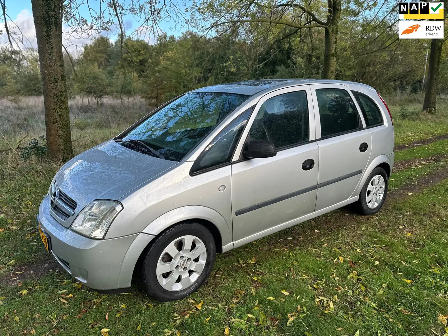 Opel Meriva 1.6-16V Essentia apk bij aflevering Gris - 1