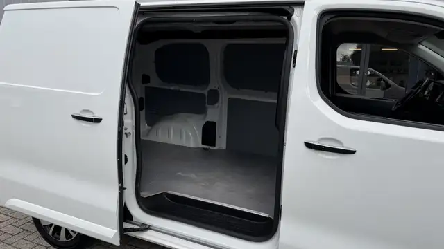Citroen Jumpy view 13