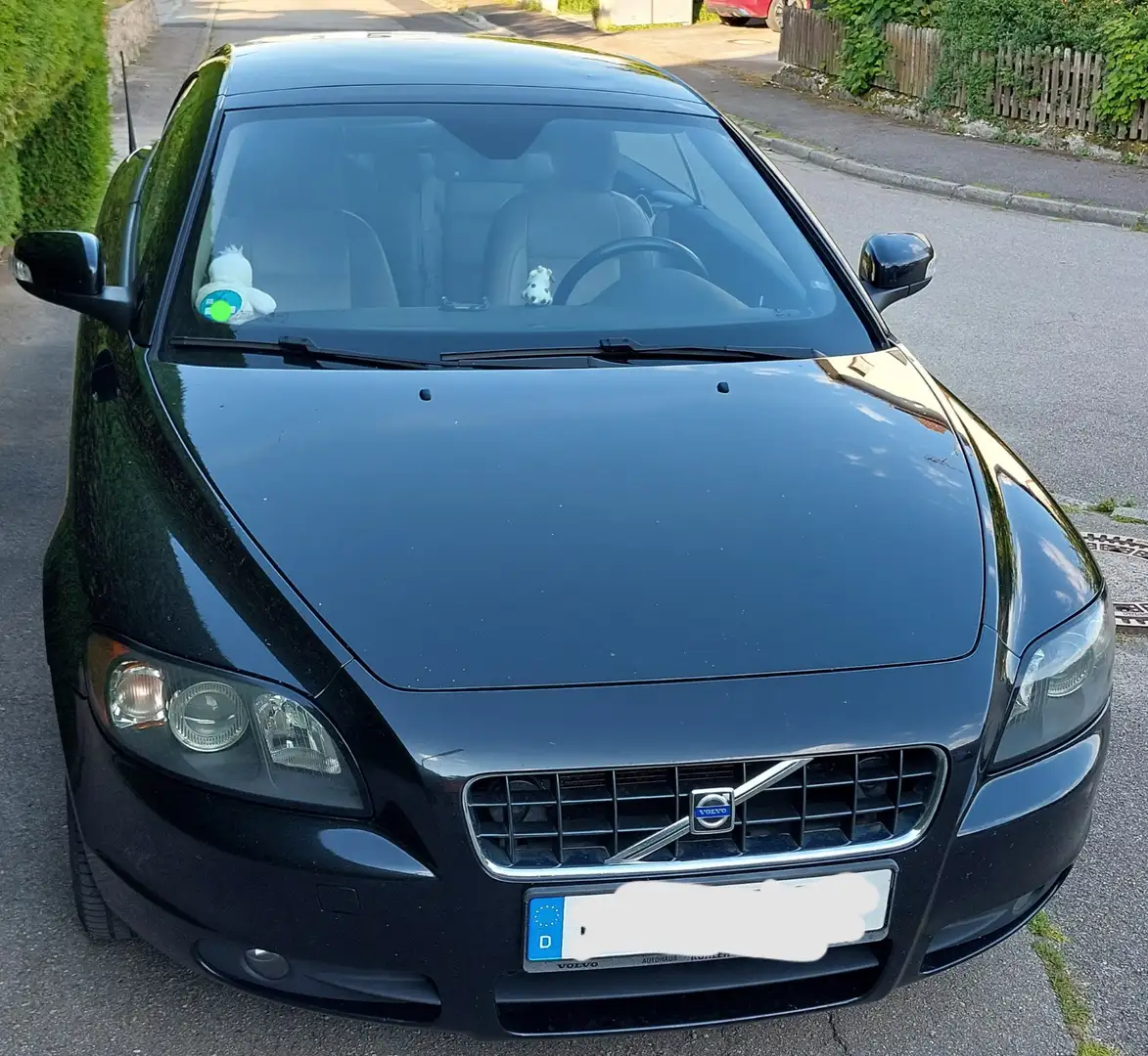 Volvo C70 D5 Momentum Schwarz - 1