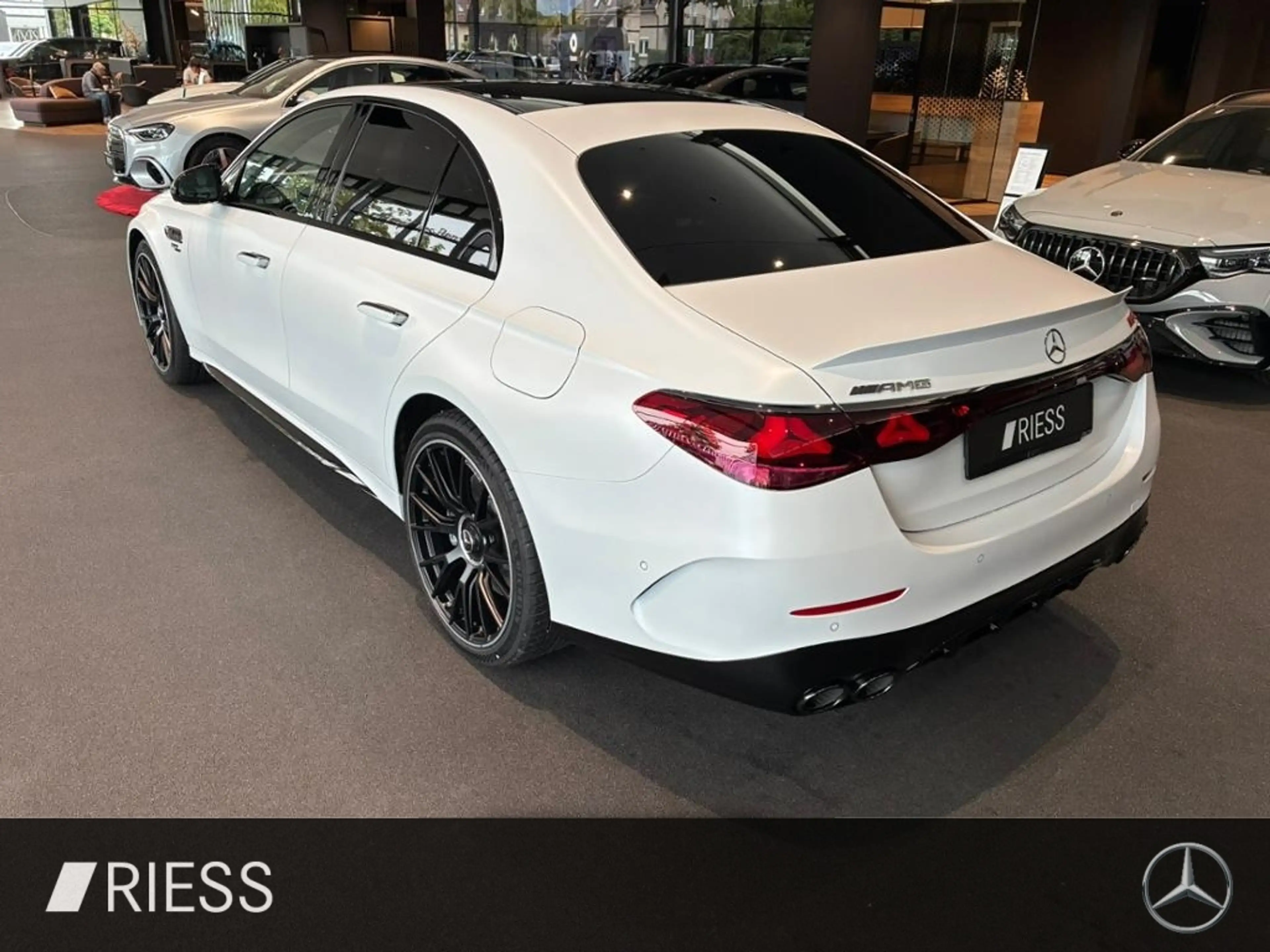 Mercedes-Benz E 53 AMG AMG E 53 HYBRID 4MATIC+ Limousine 360 4xSHZ ACC — photo 7