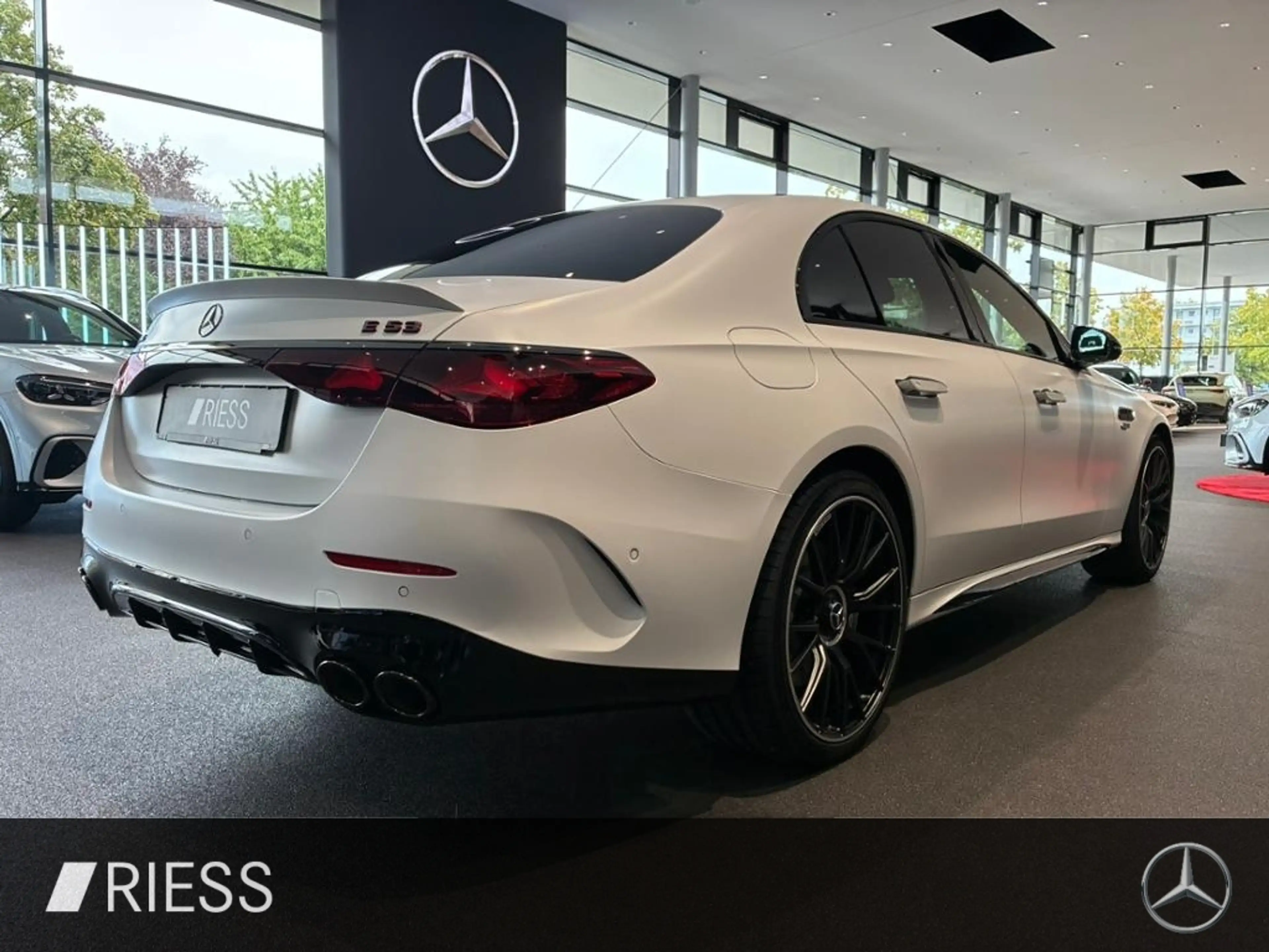 Mercedes-Benz E 53 AMG AMG E 53 HYBRID 4MATIC+ Limousine 360 4xSHZ ACC — photo 8