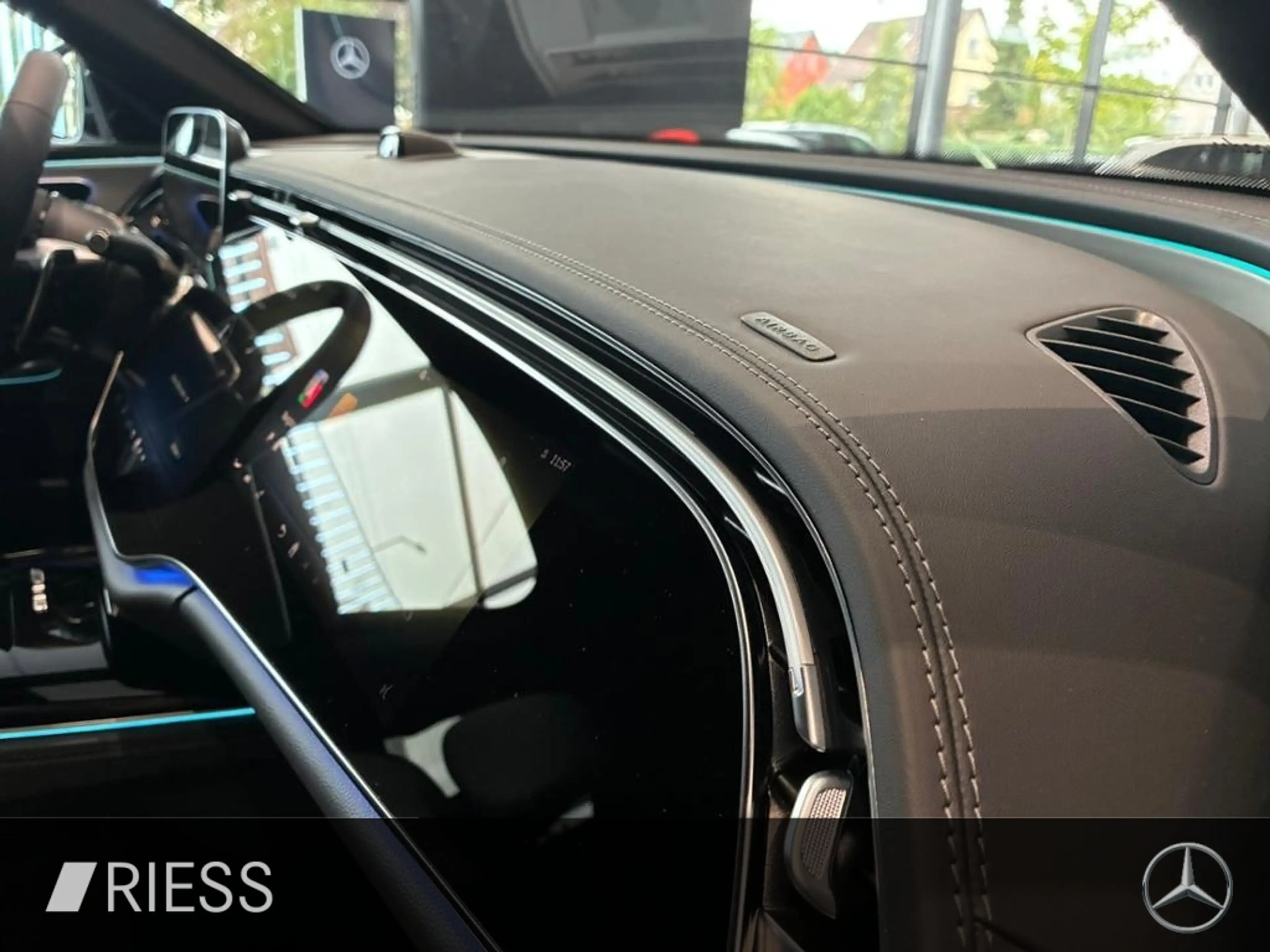 Mercedes-Benz E 53 AMG AMG E 53 HYBRID 4MATIC+ Limousine 360 4xSHZ ACC — photo 11