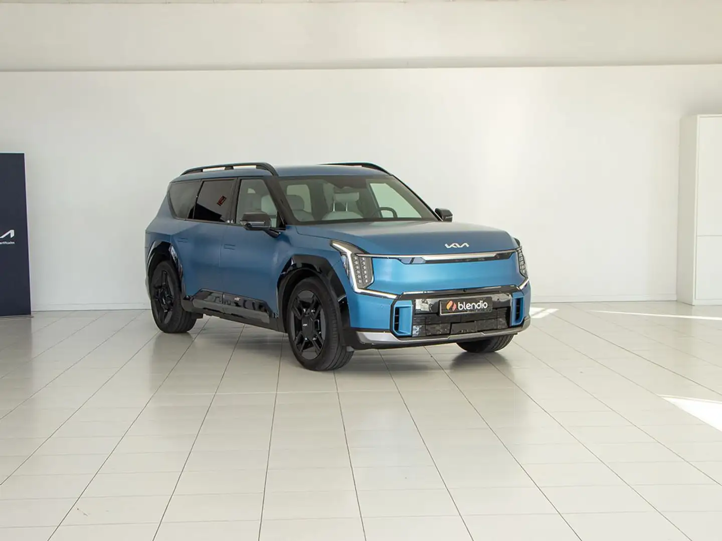 Kia EV9 BEV 99.8KWH 283KW GT-LINE AWD 7-SEATER 384 5P 7 Pl Azul - 2