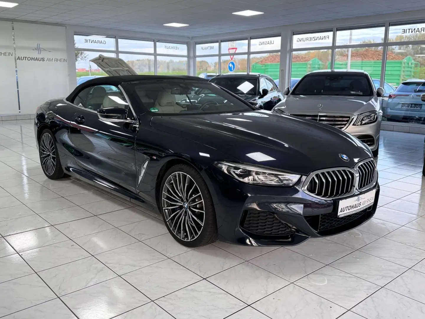 BMW 840 d xDrive Cabrio+M Sport+SoftClose+Mwst+TOP Noir - 1