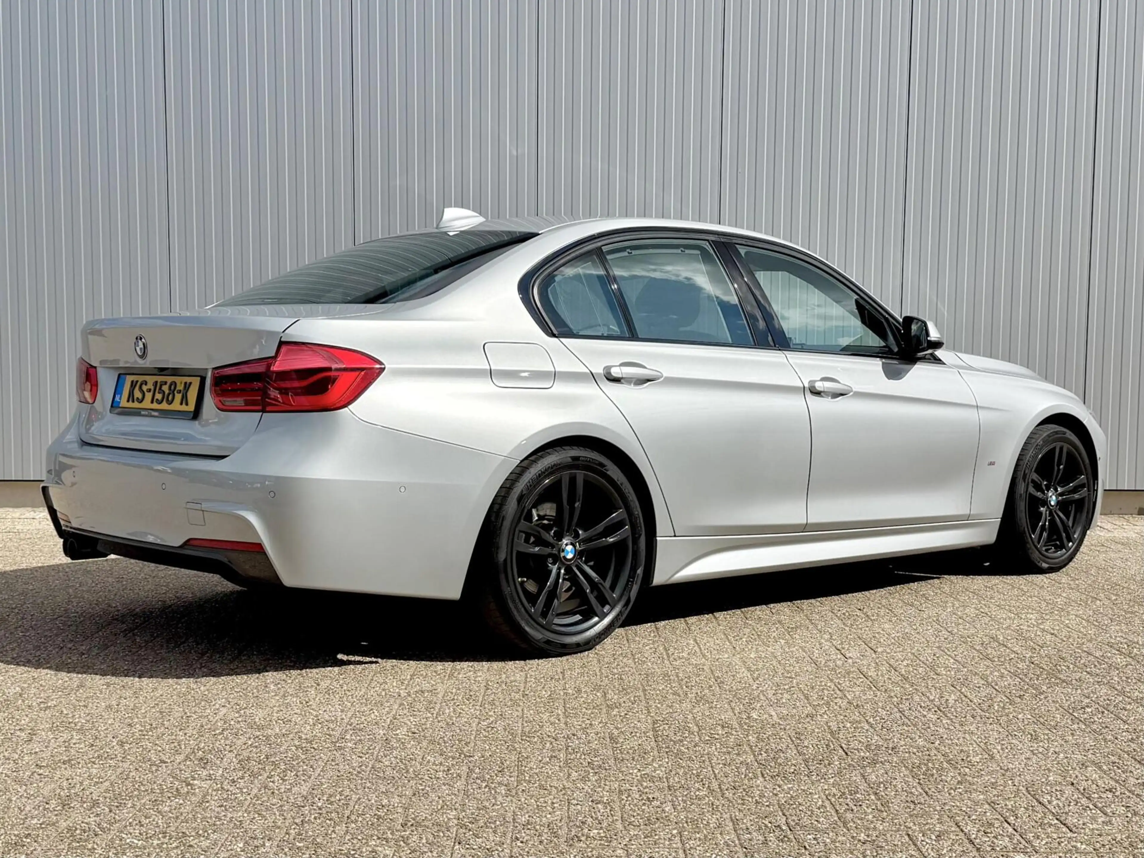 BMW 330 3-serie 330e M Sport | HUD | Carplay | Leder | LED — photo 3
