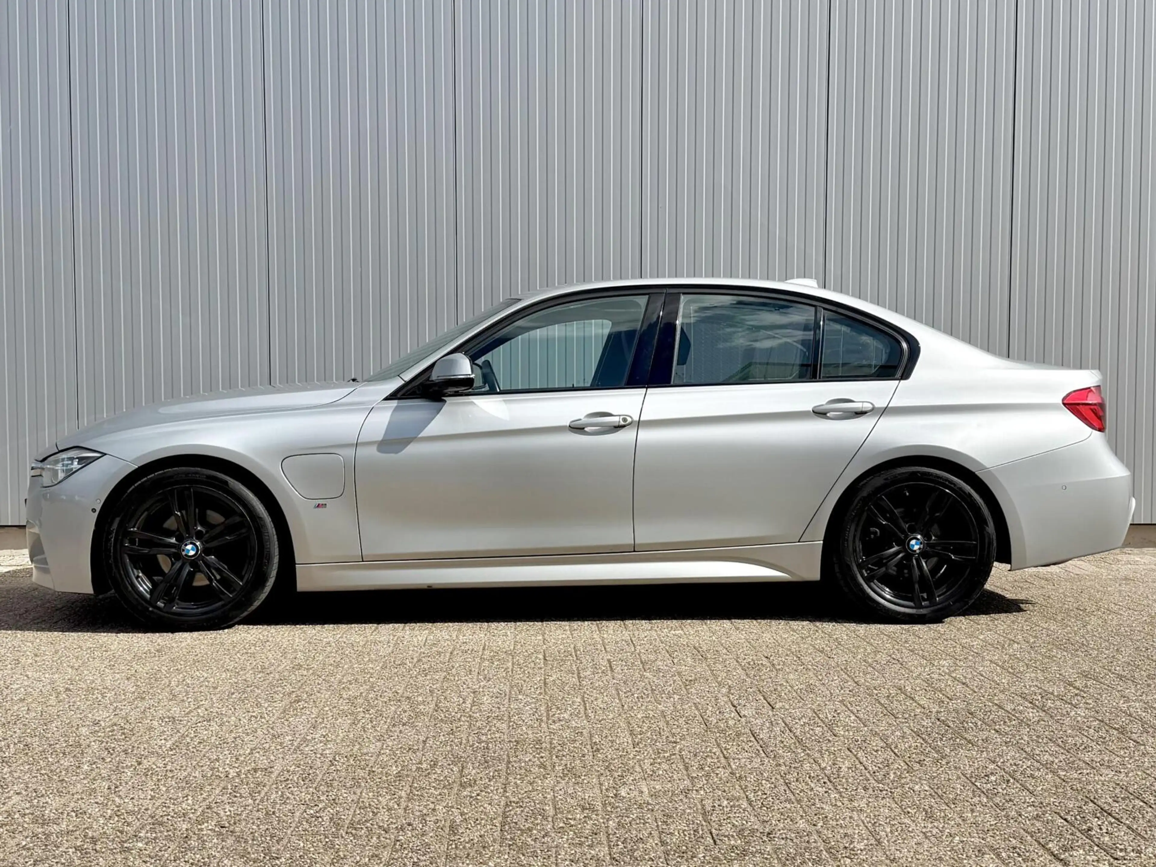 BMW 330 3-serie 330e M Sport | HUD | Carplay | Leder | LED — photo 4
