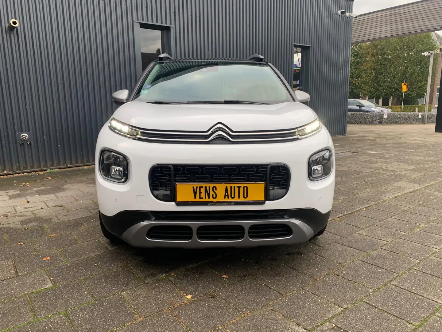 Citroen C3 Aircross 1.2 PureTech S&S Shine, camera, riem verv! Wit - 2