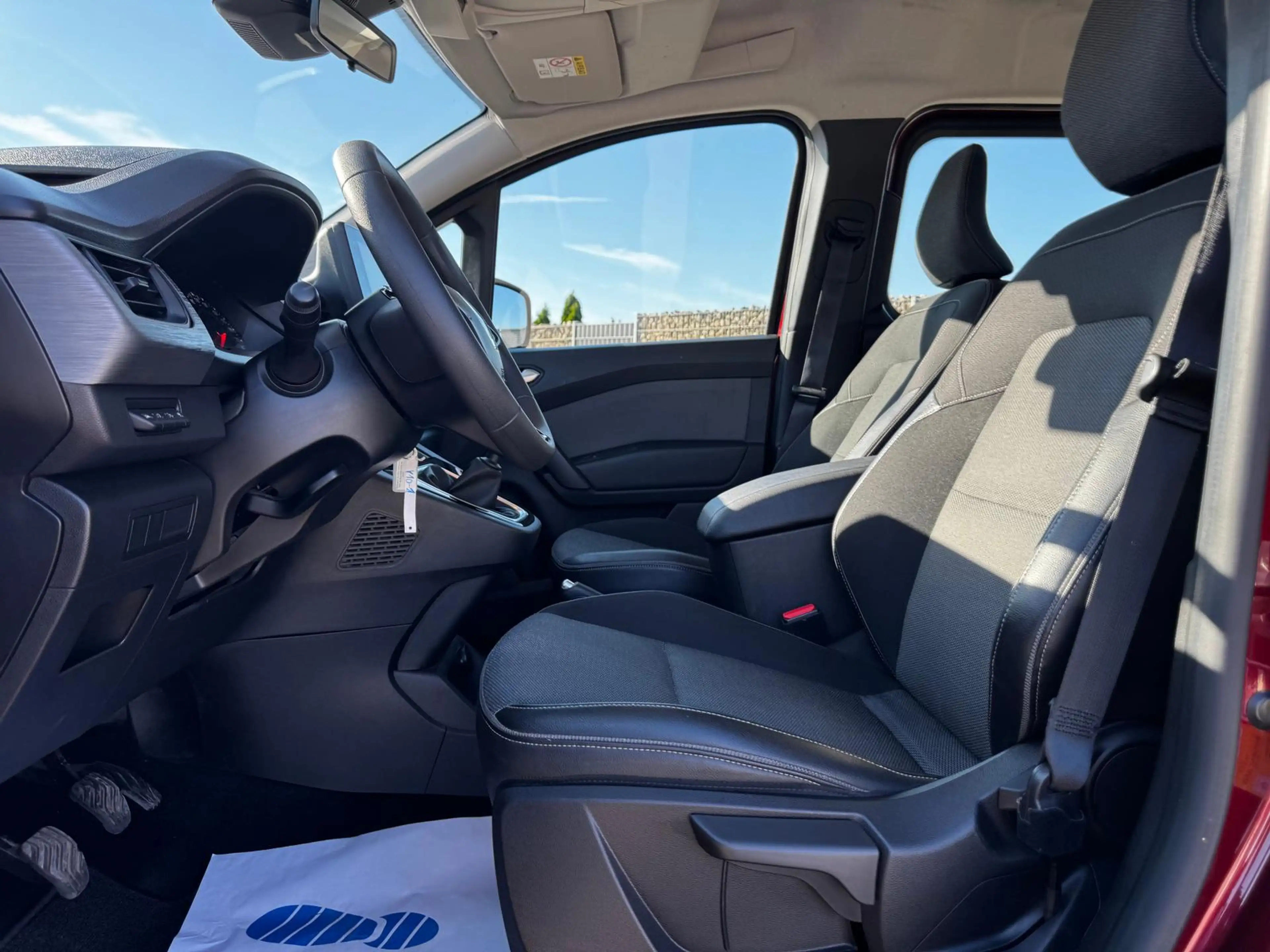 Renault Kangoo 1.5 BLUE dCi Diesel FAP Equilibre LED — photo 11