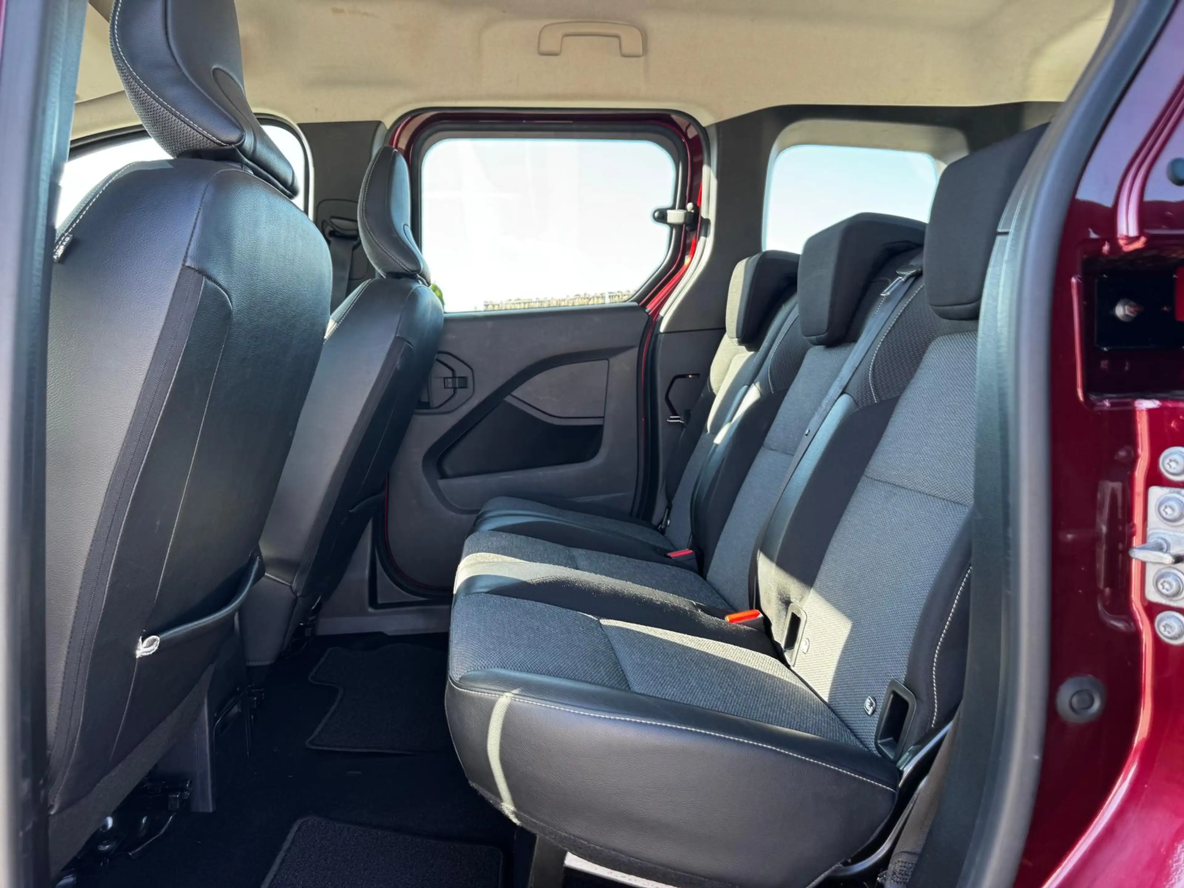 Renault Kangoo 1.5 BLUE dCi Diesel FAP Equilibre LED — photo 14