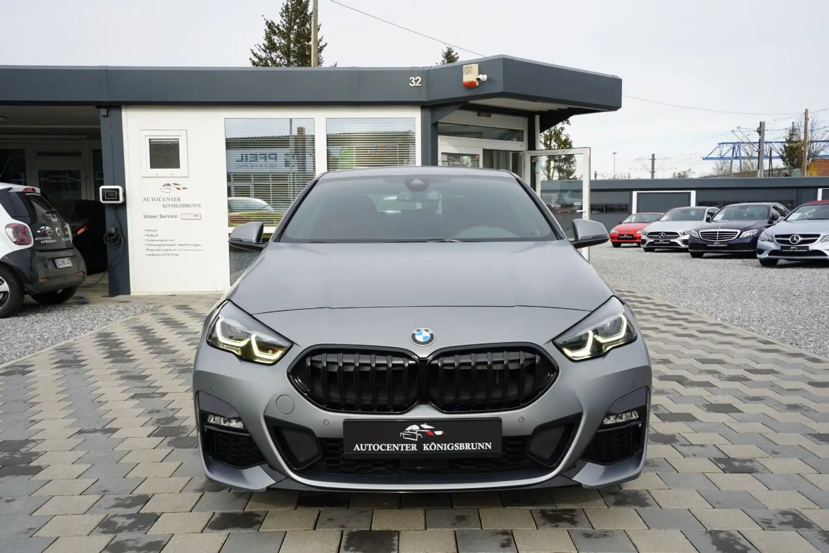 BMW Sonstige 218i Gran Coupé*M-Sport*1.Hand*Kam.*M-Sportsitze Grau - 2